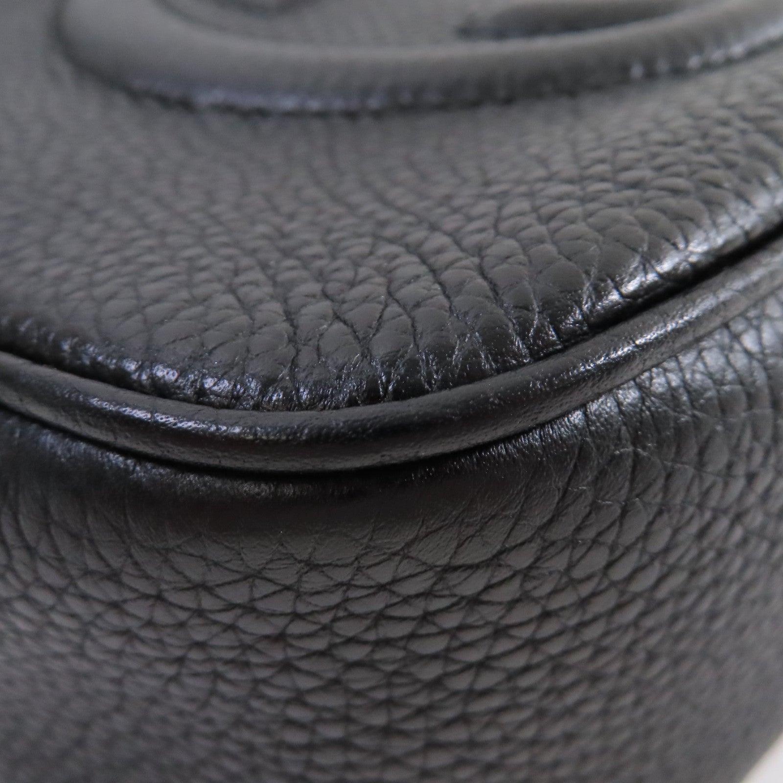 GUCCI 牛皮皮革Soho Disco Shoulder Bag金扣肩背袋黑色