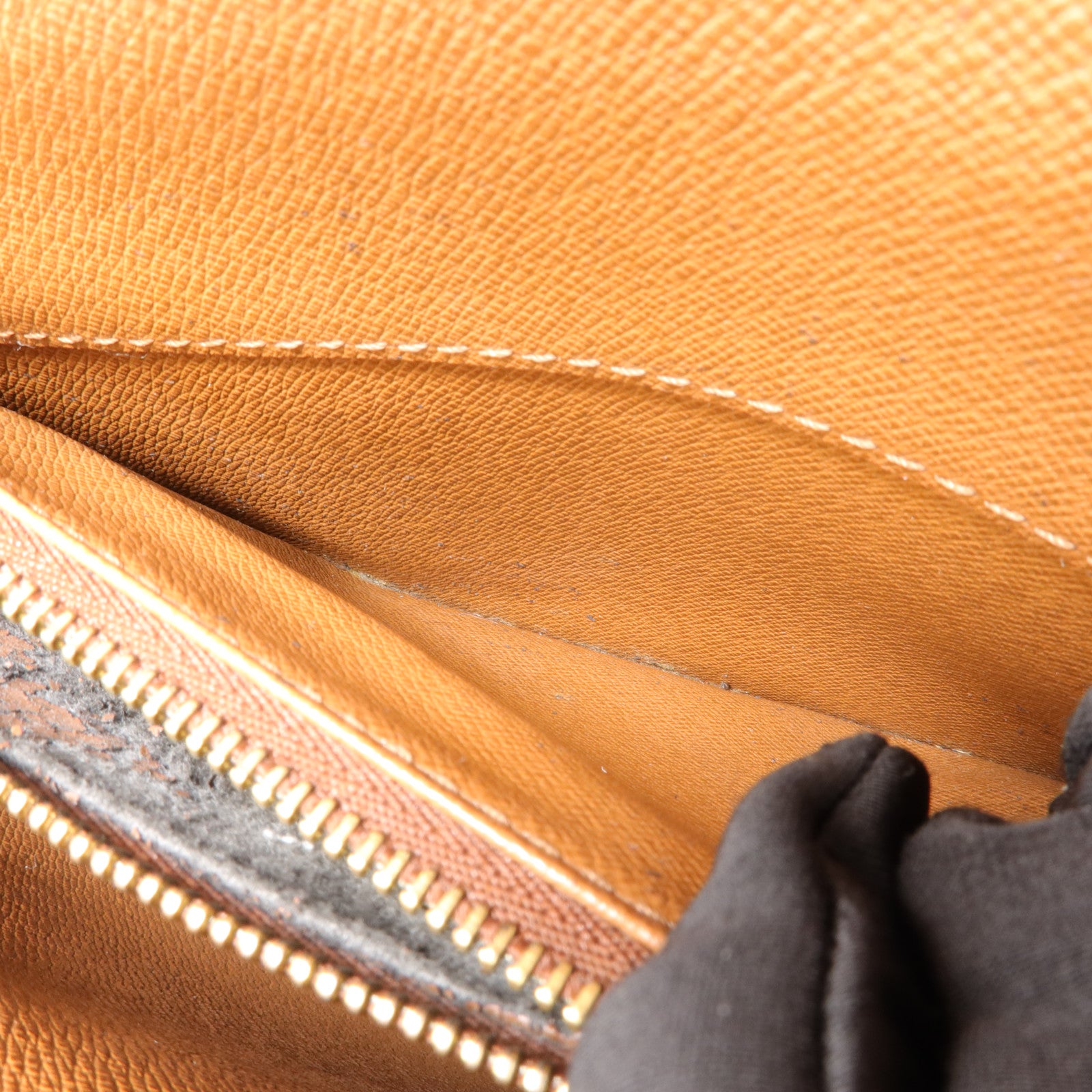 LOUIS VUITTON Monogram Malesherbes金扣手挽袋