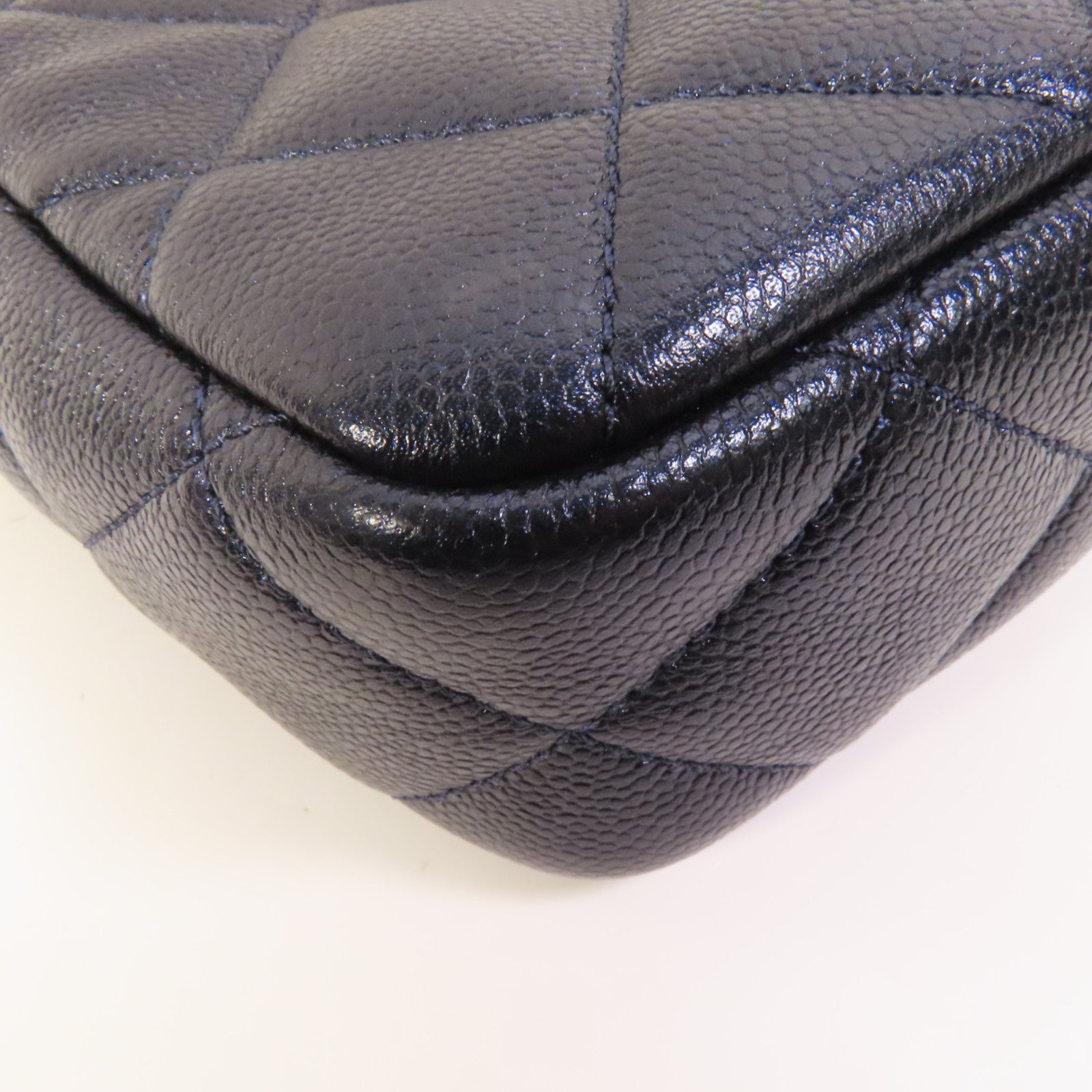 CHANEL 牛皮皮革Camera Bag金扣鏈帶肩背袋