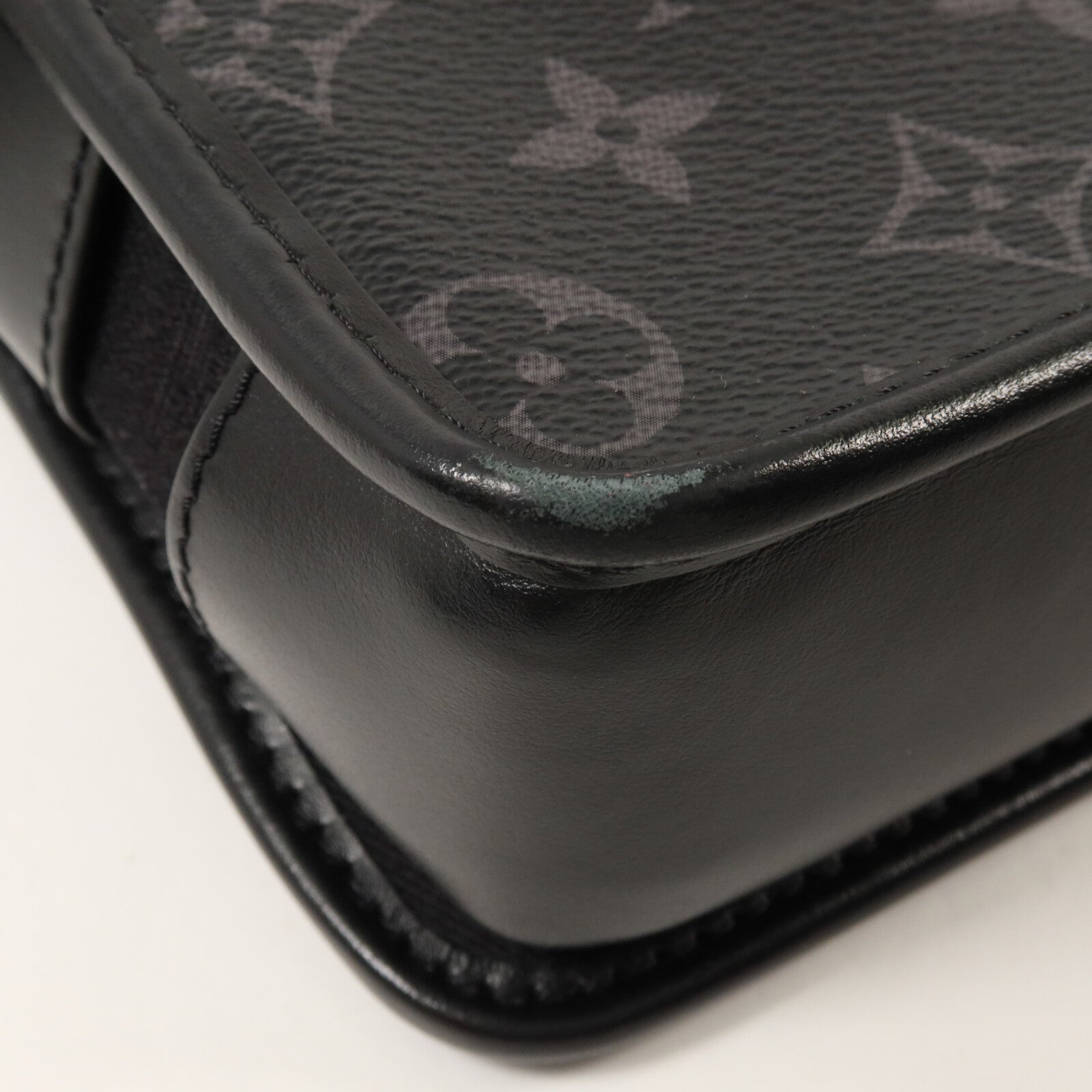 LOUIS VUITTON Monogram Eclipse Bosphore Wearable Wallet肩背袋
