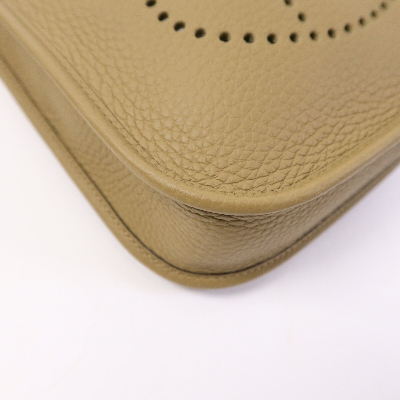 HERMES Clemence皮革 Evelyne TPM肩背袋Dune