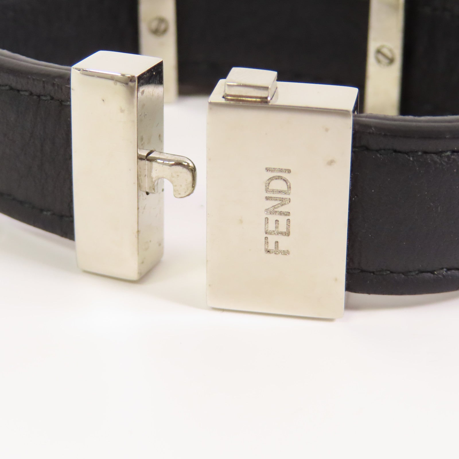 FENDI 【激減優惠】牛皮皮革Bracelet/Bangle銀扣手鐲黑色