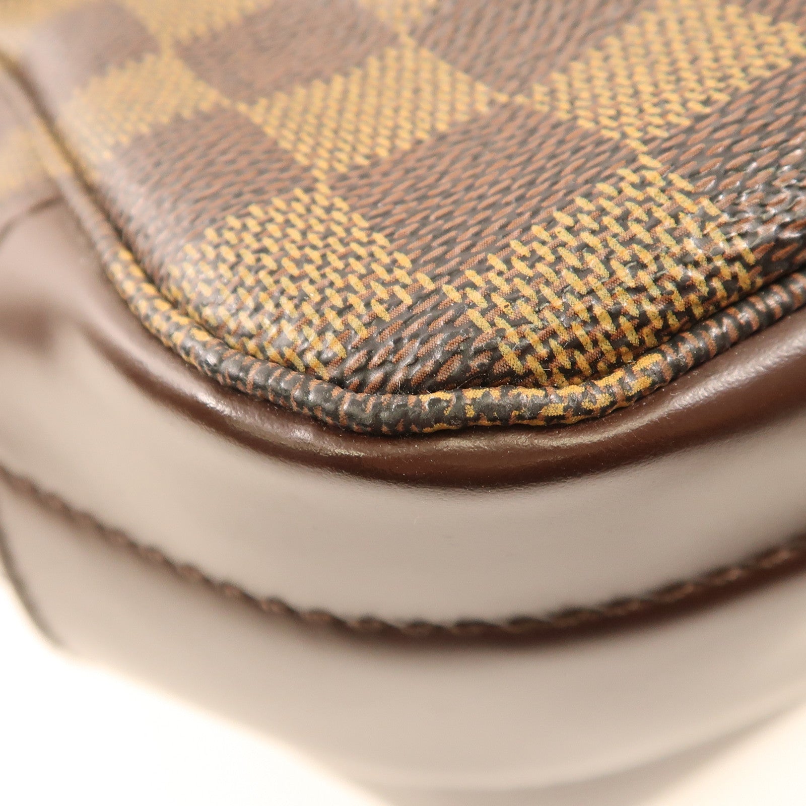 LOUIS VUITTON 【激減優惠】Damier Bastille金扣肩背袋/斜挎包