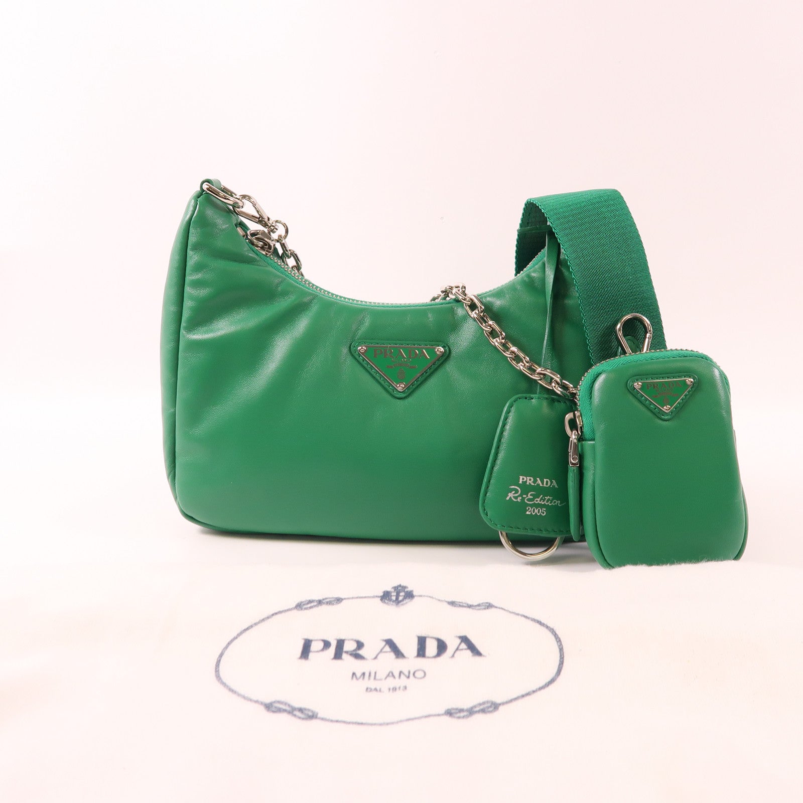 PRADA 羊皮皮革Re-Edition2005銀扣鏈帶肩背袋