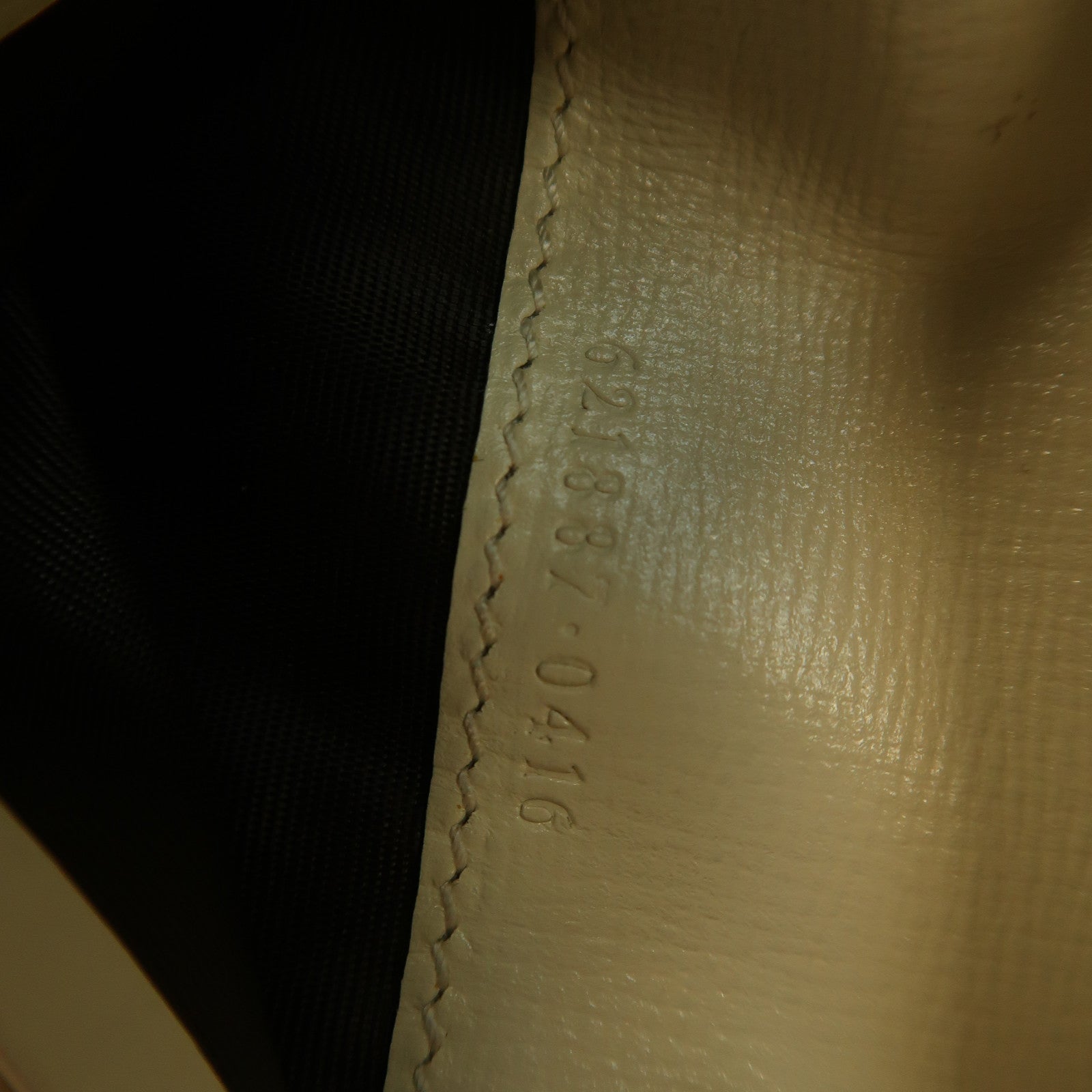 GUCCI 塗層帆布/牛皮皮革Gucci Horsebit金扣卡片套米色