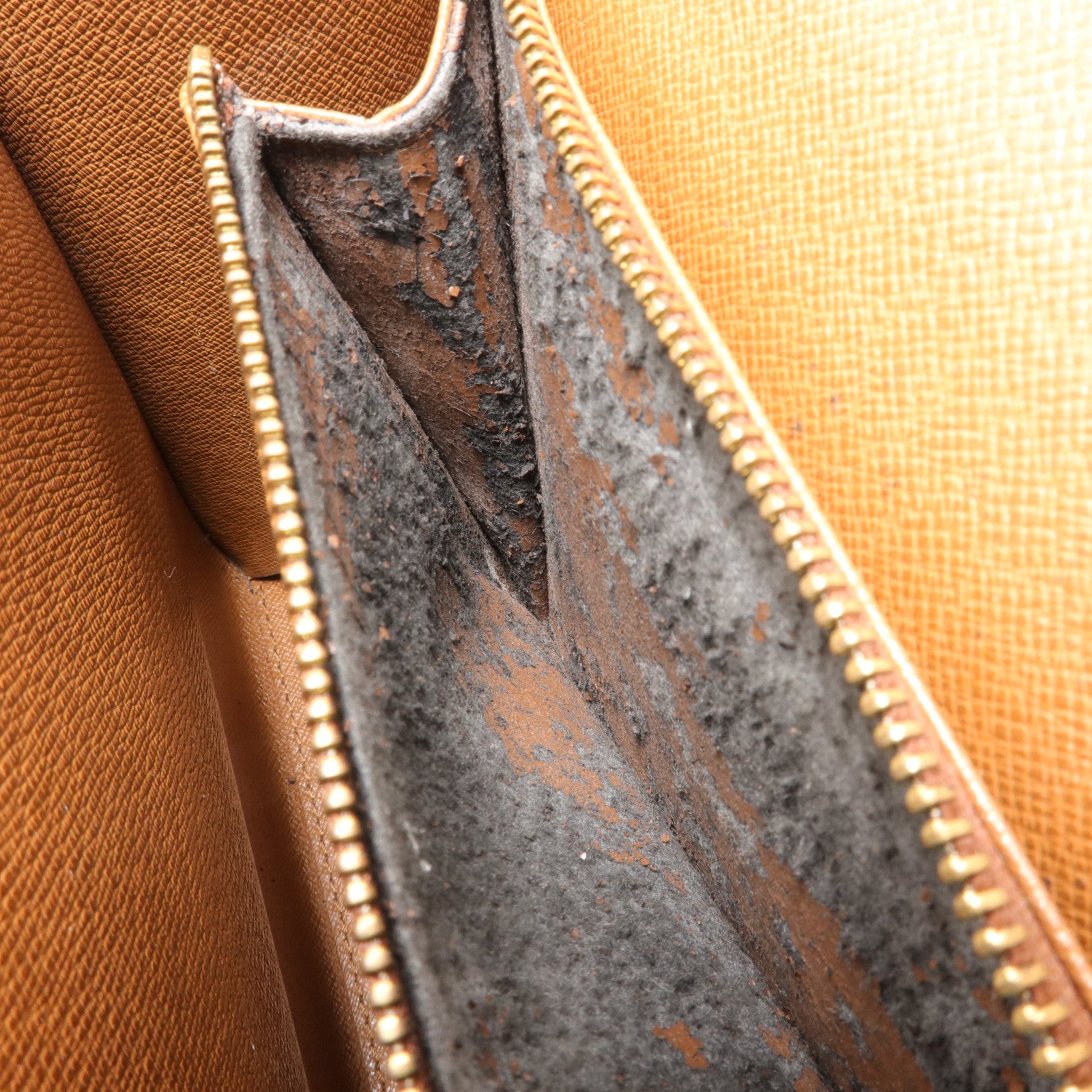 LOUIS VUITTON Monogram Malesherbes金扣手挽袋