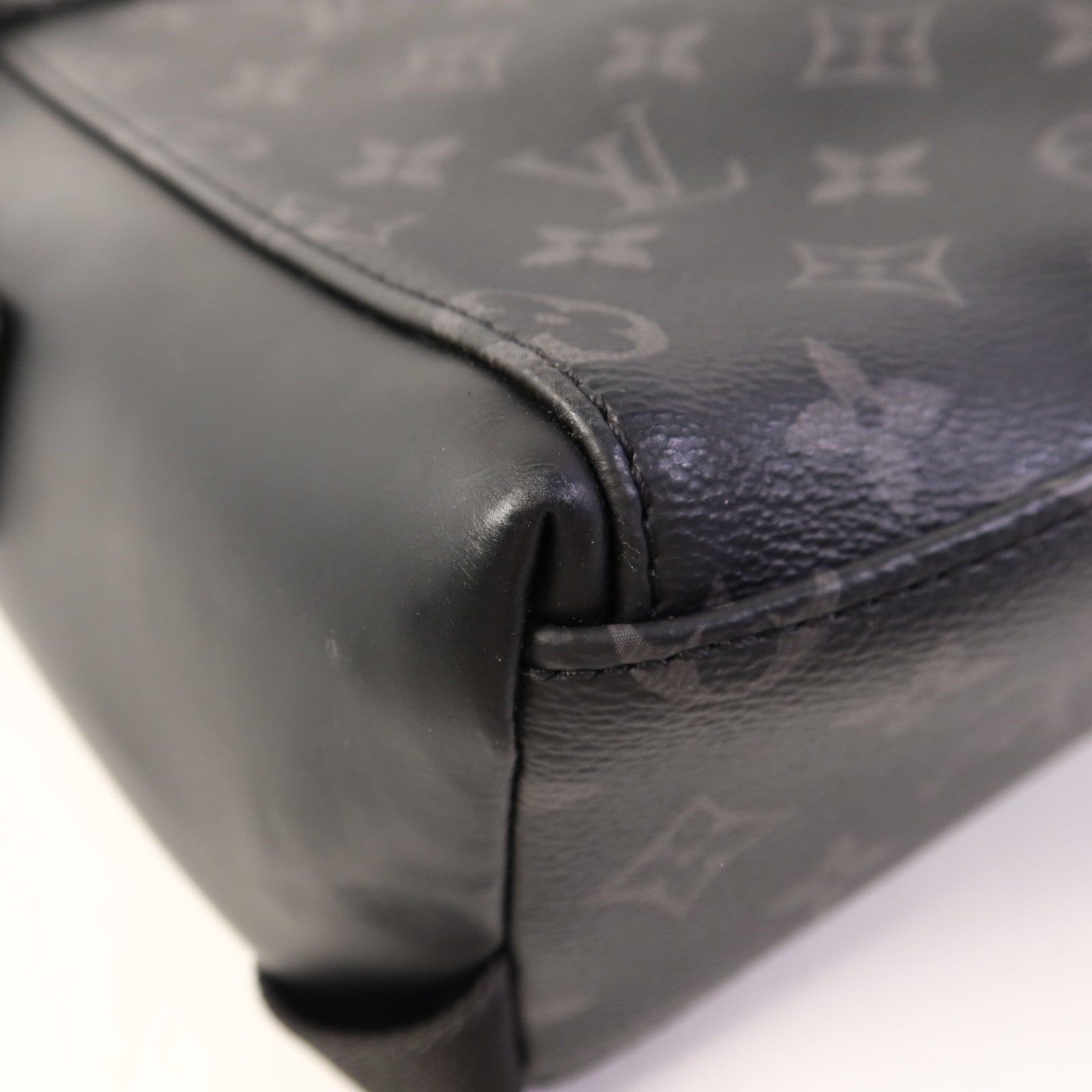 LOUIS VUITTON Monogram Eclipse Messenger PM Voyager銀扣肩背袋