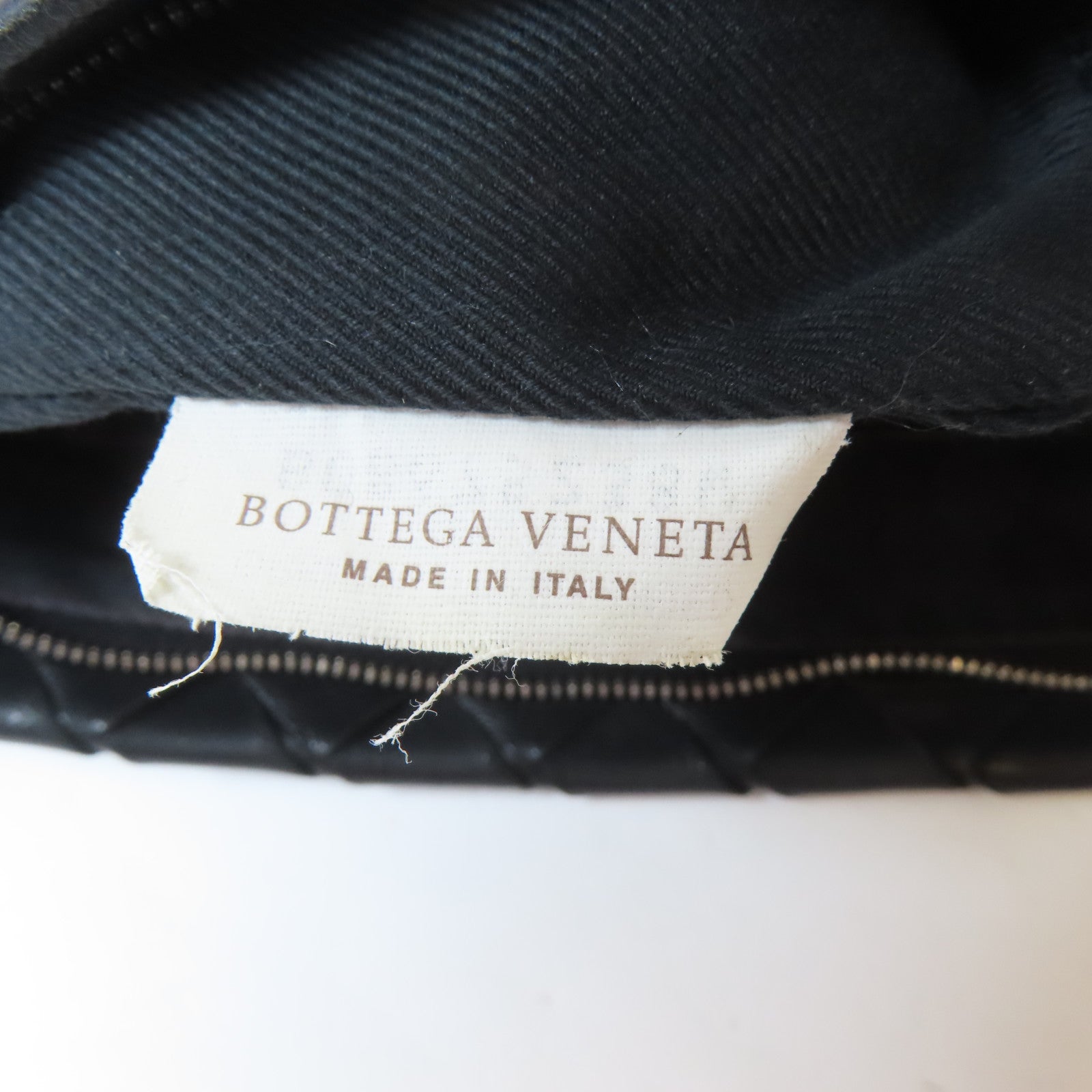 BOTTEGA VENETA 織紋皮革Clutch Bag銀扣手拿包黑色