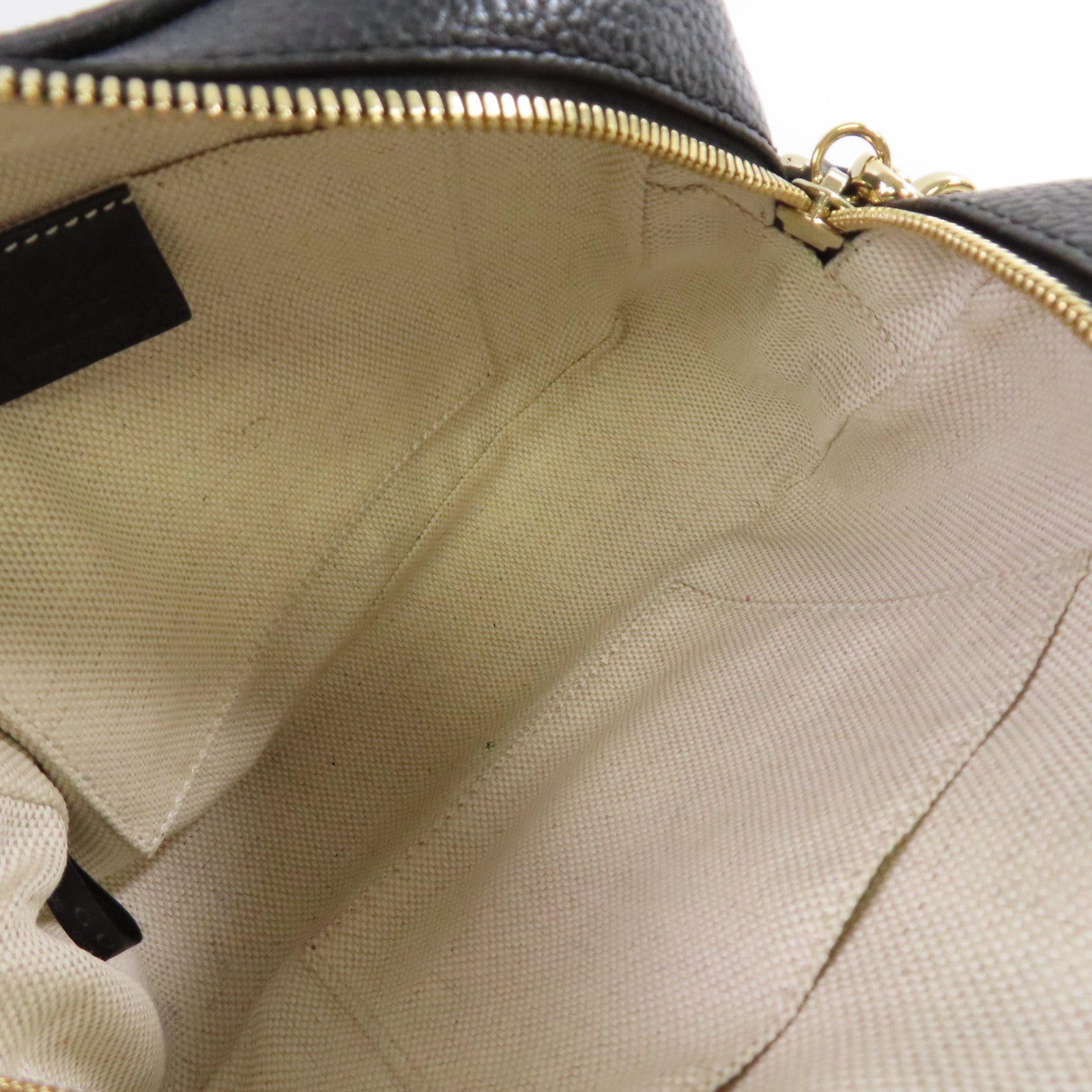 GUCCI 牛皮皮革Soho Disco Shoulder Bag金扣肩背袋黑色