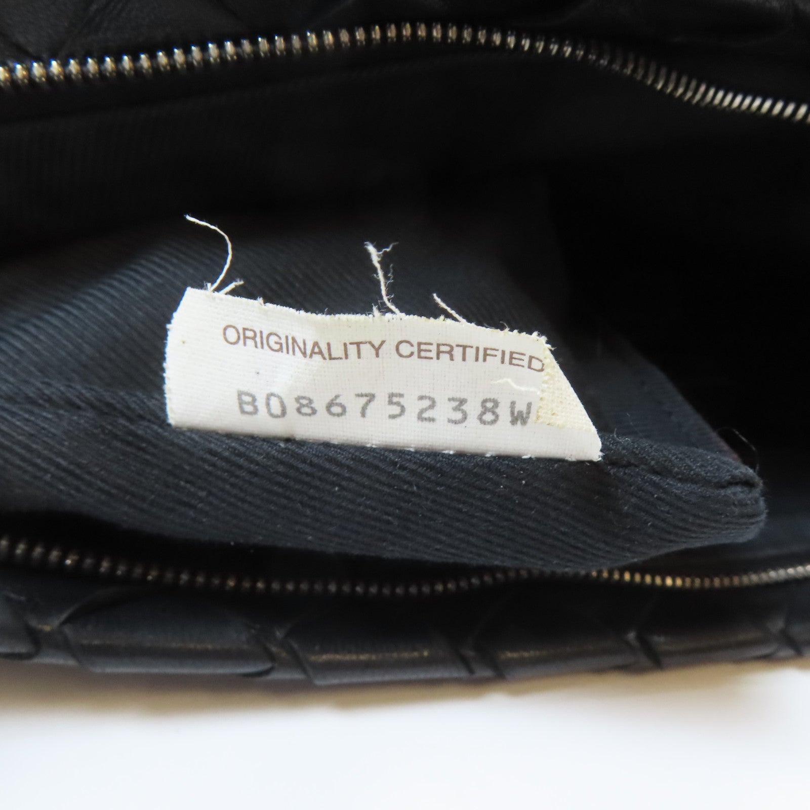 BOTTEGA VENETA 織紋皮革Clutch Bag銀扣手拿包黑色