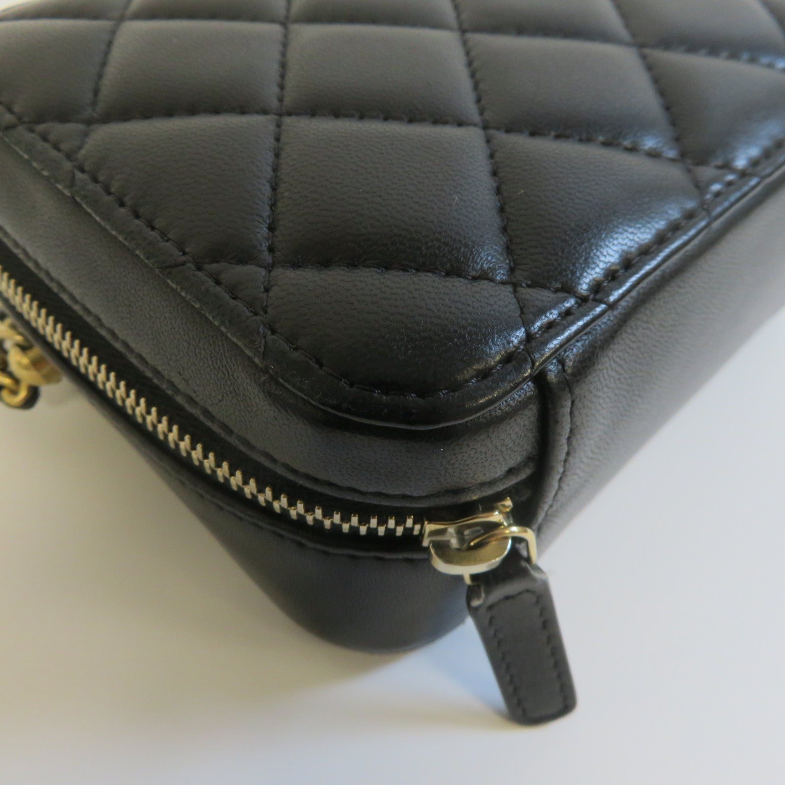 CHANEL 【激減優惠】菱格羊皮皮革Chain Shoulder金扣鏈帶肩背袋黑色