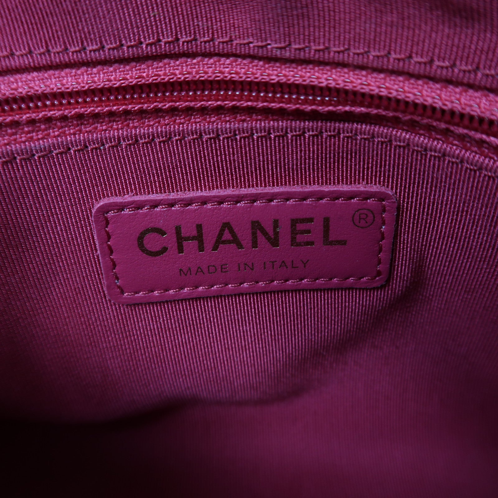 CHANEL 菱格羊皮皮革Chain Shoulder金扣鏈帶肩背袋深藍色