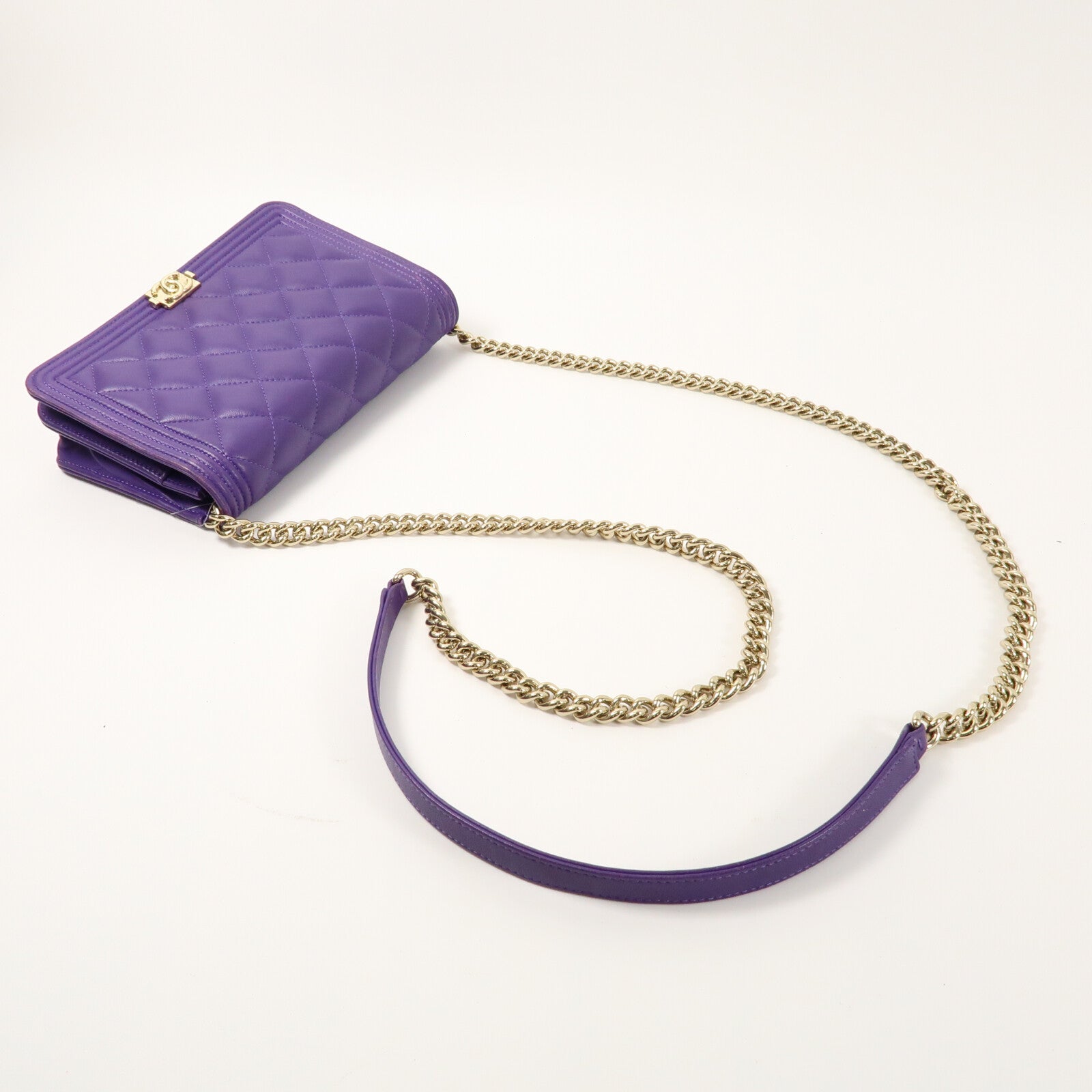 CHANEL 羊皮皮革Boy WOC Wallet On Chain金扣鏈帶肩背袋