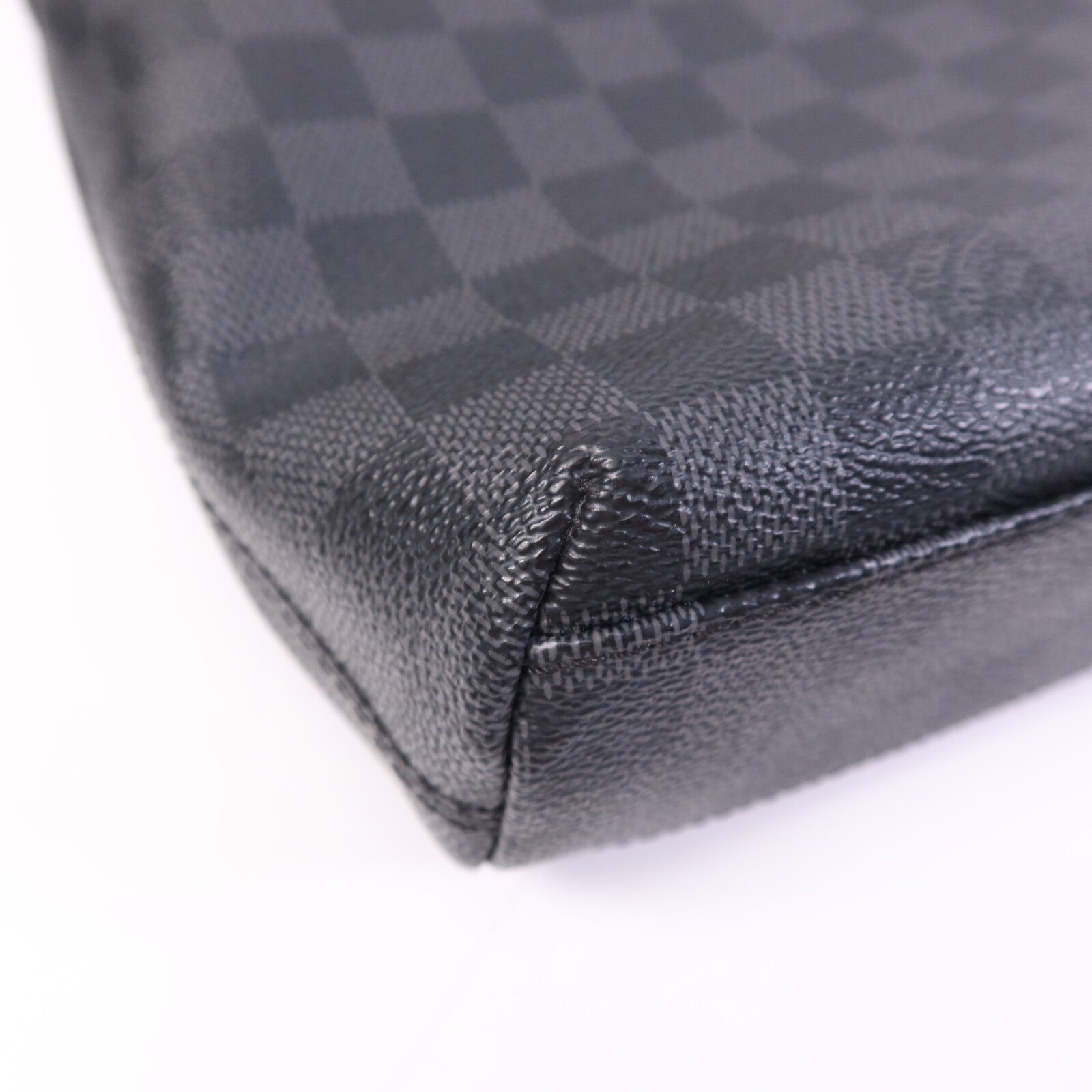 LOUIS VUITTON Damier Graphite Mick PM銀扣肩背袋