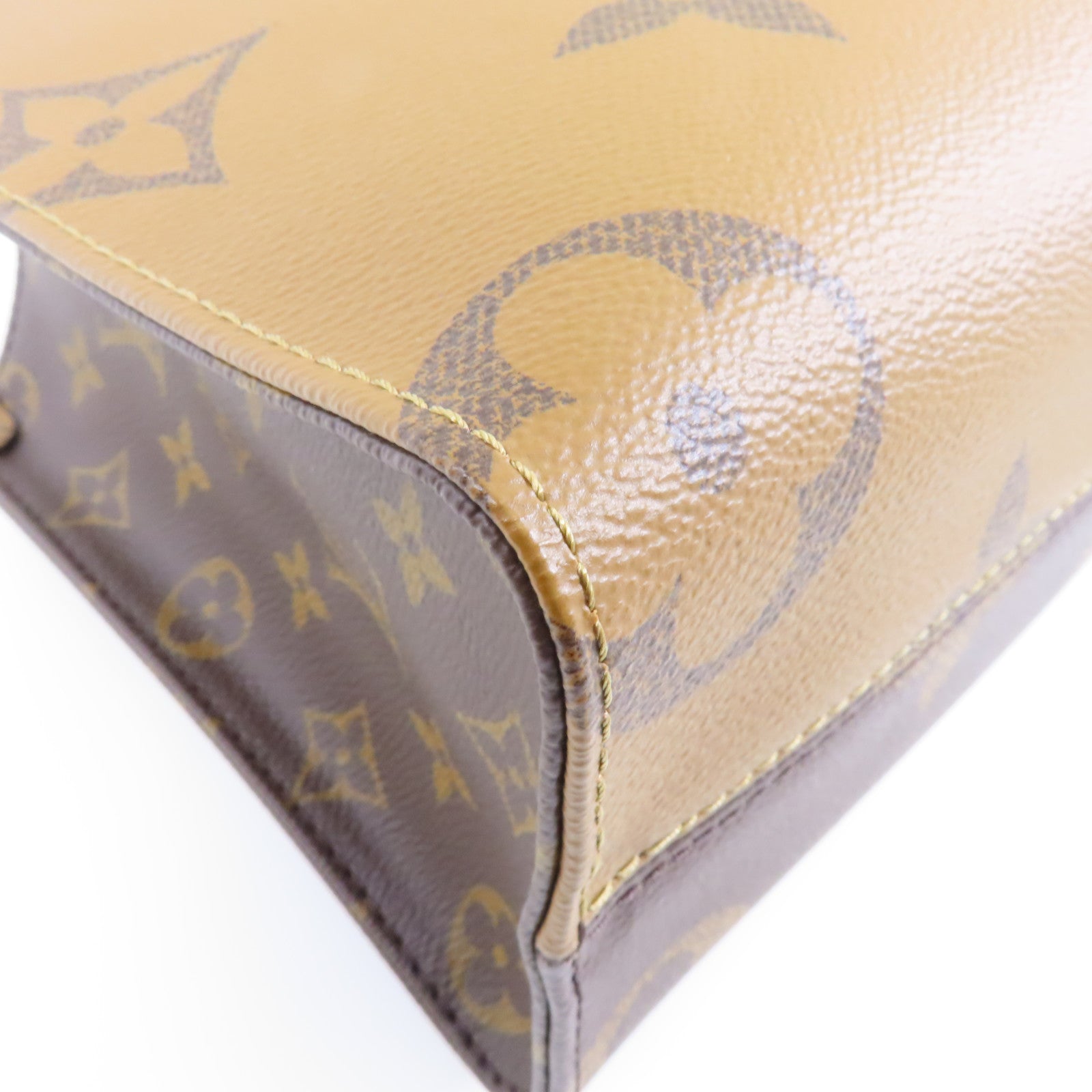 LOUIS VUITTON Monogram Giant Reverse OnTheGo PM金扣手挽肩背兩用袋啡色