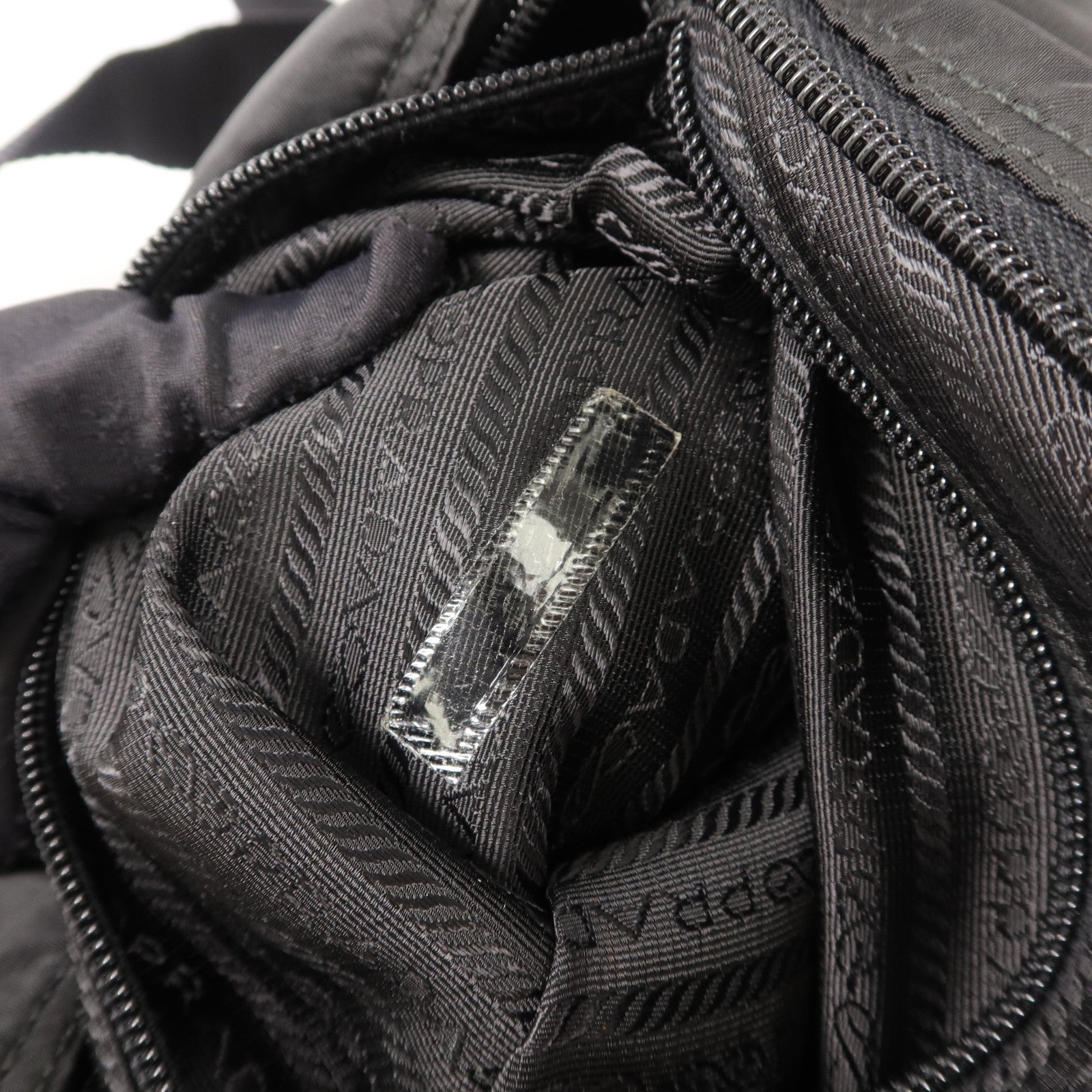 PRADA 尼龍Messenger Bag肩背袋