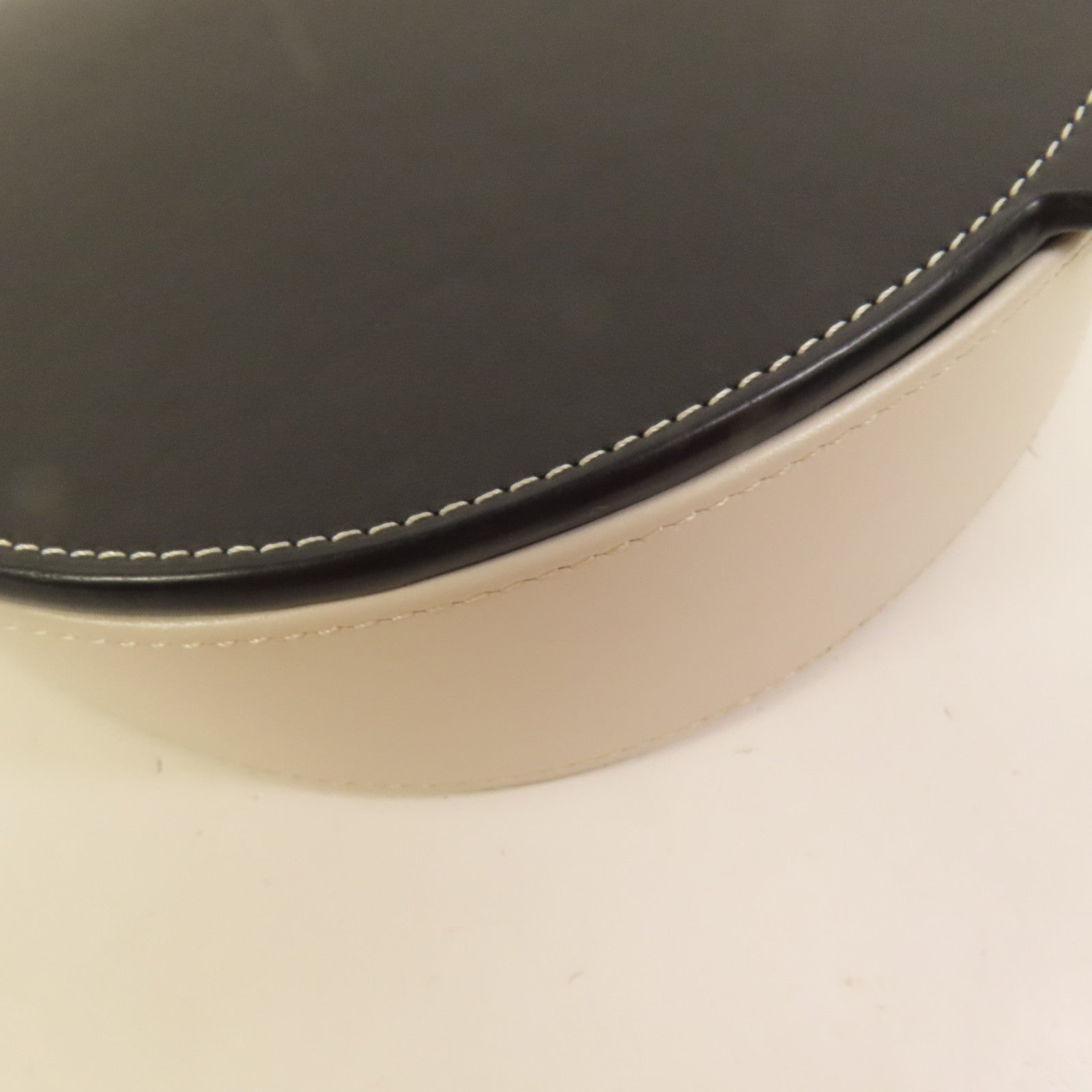 LOEWE 【激減優惠】牛皮皮革Heel Pouch肩背袋
