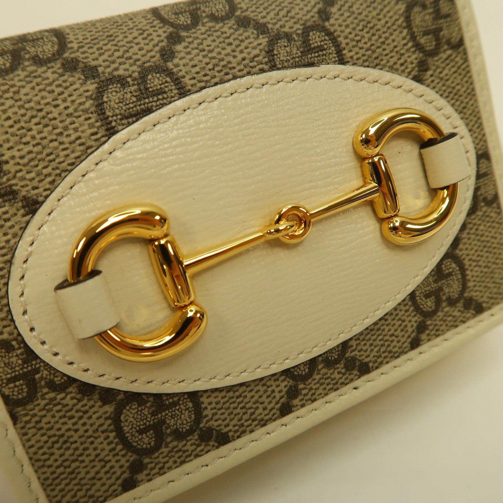 GUCCI 塗層帆布/牛皮皮革Gucci Horsebit金扣卡片套米色