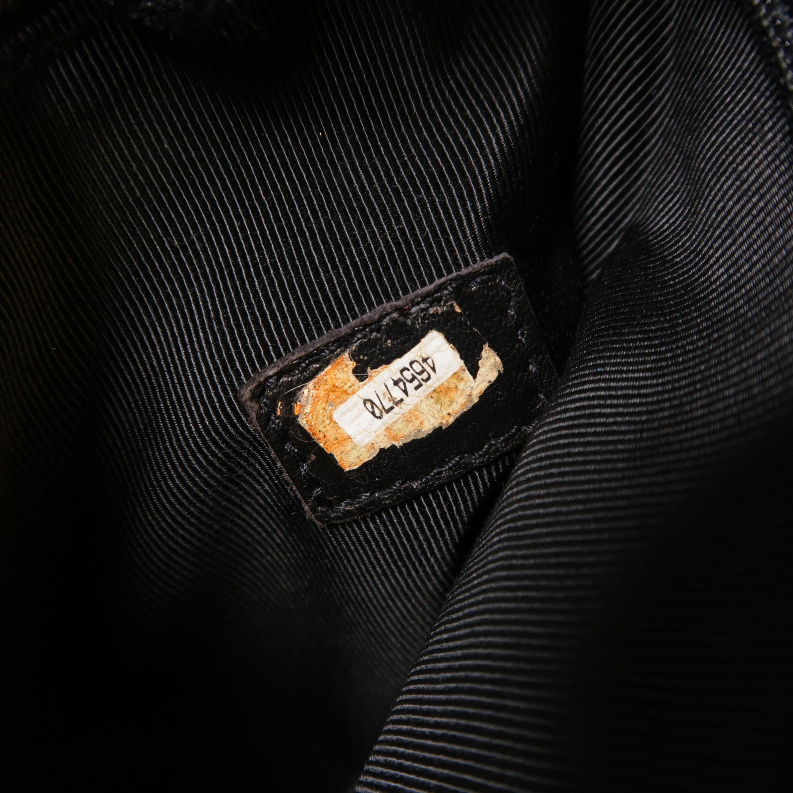 CHANEL 牛皮皮革Chain Shoulder金扣肩背袋