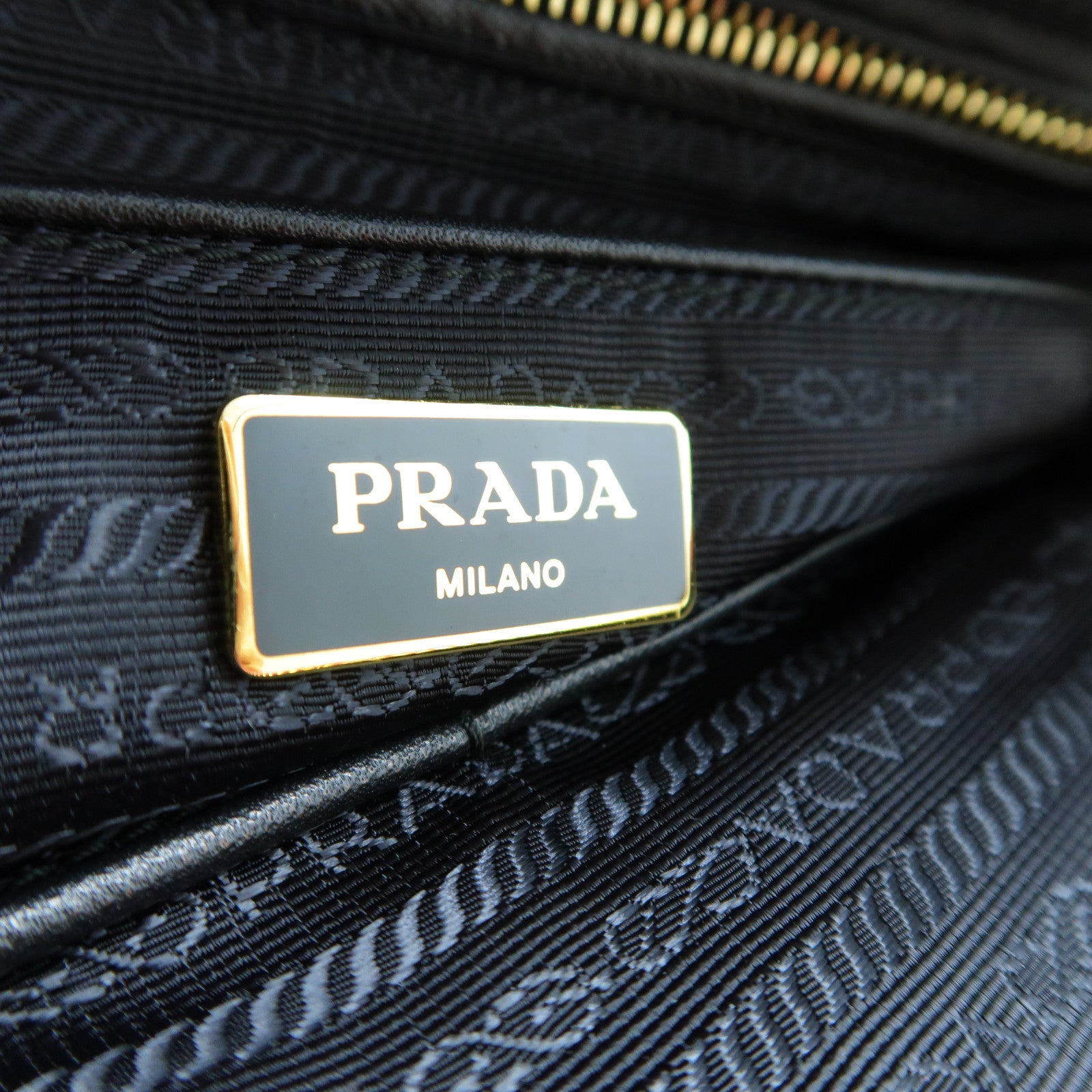 PRADA 菱格尼龍Chain Shoulder金扣鏈帶肩背袋粉紅色