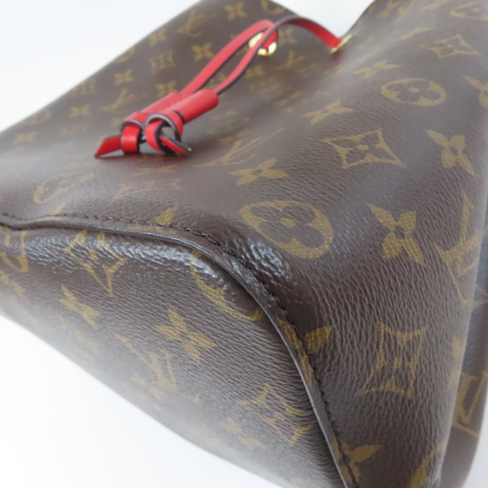 LOUIS VUITTON Monogram Neo Noe MM金扣肩背袋紅色/啡色
