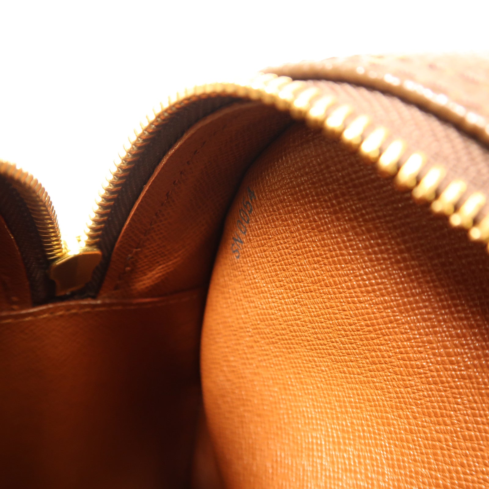 LOUIS VUITTON 【激減優惠】Monogram Blois金扣肩背袋啡色