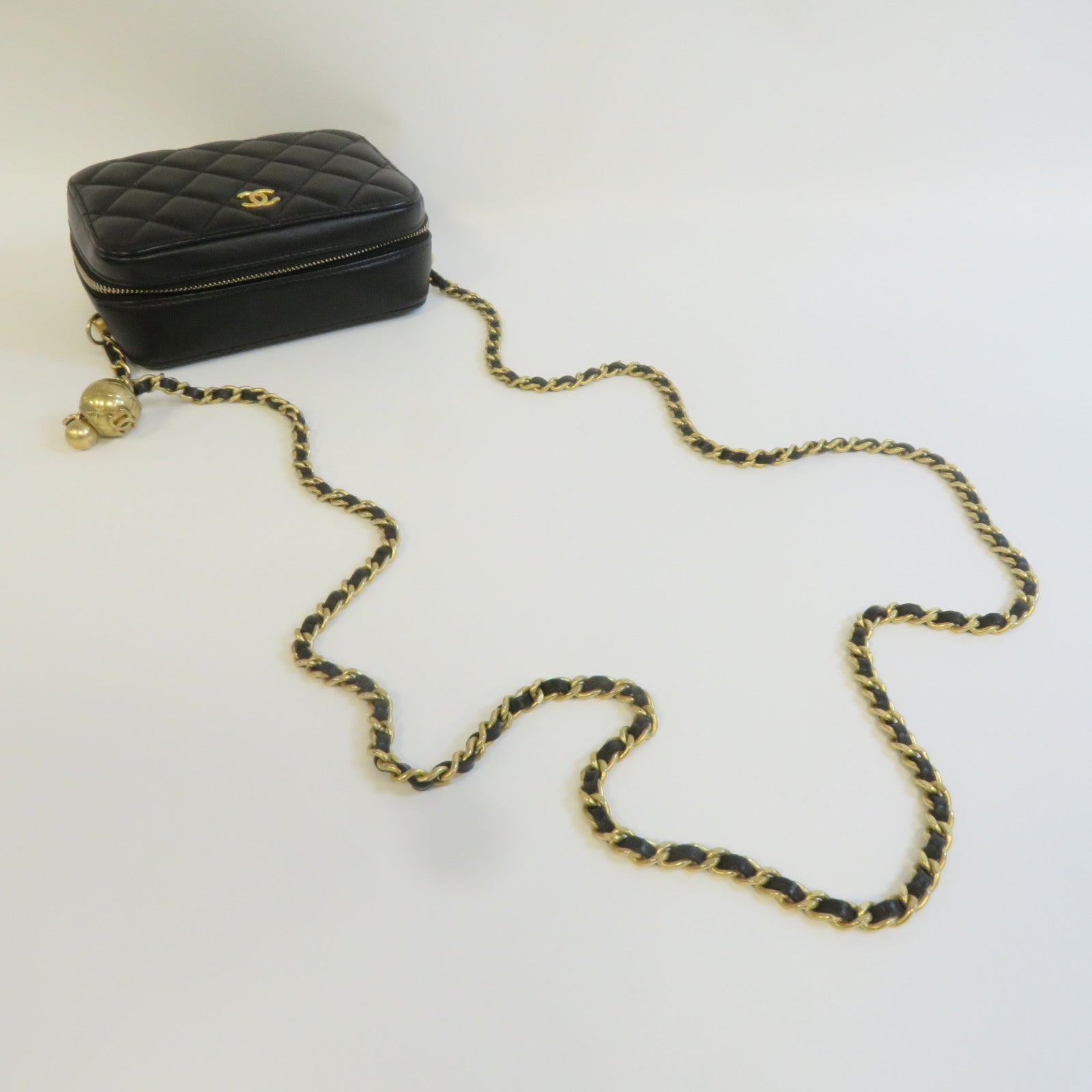 CHANEL 【激減優惠】菱格羊皮皮革Chain Shoulder金扣鏈帶肩背袋黑色