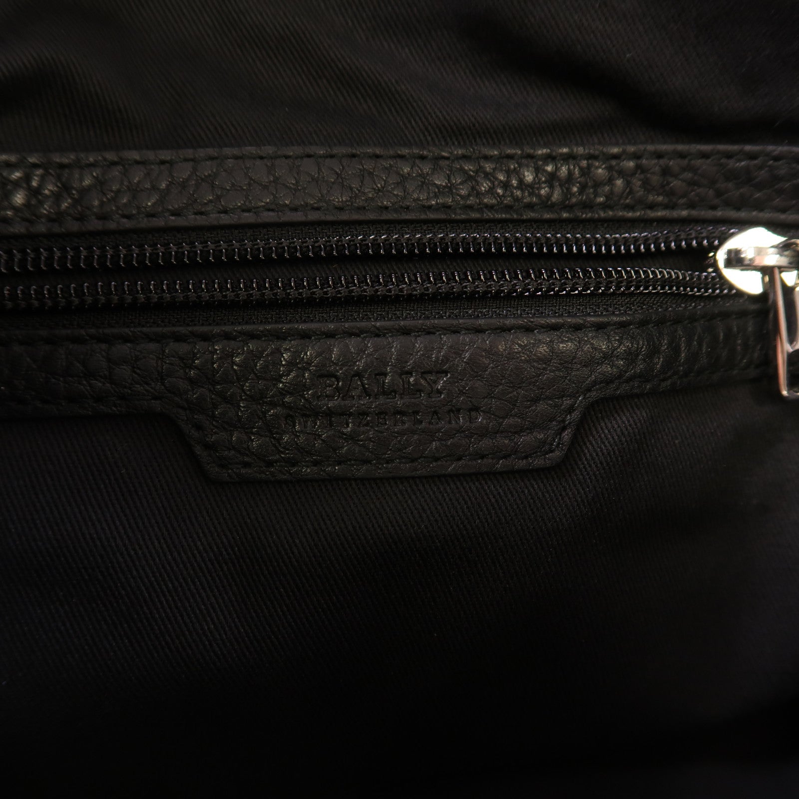 BALLY 牛皮皮革Shoulder Bag銀扣肩背袋