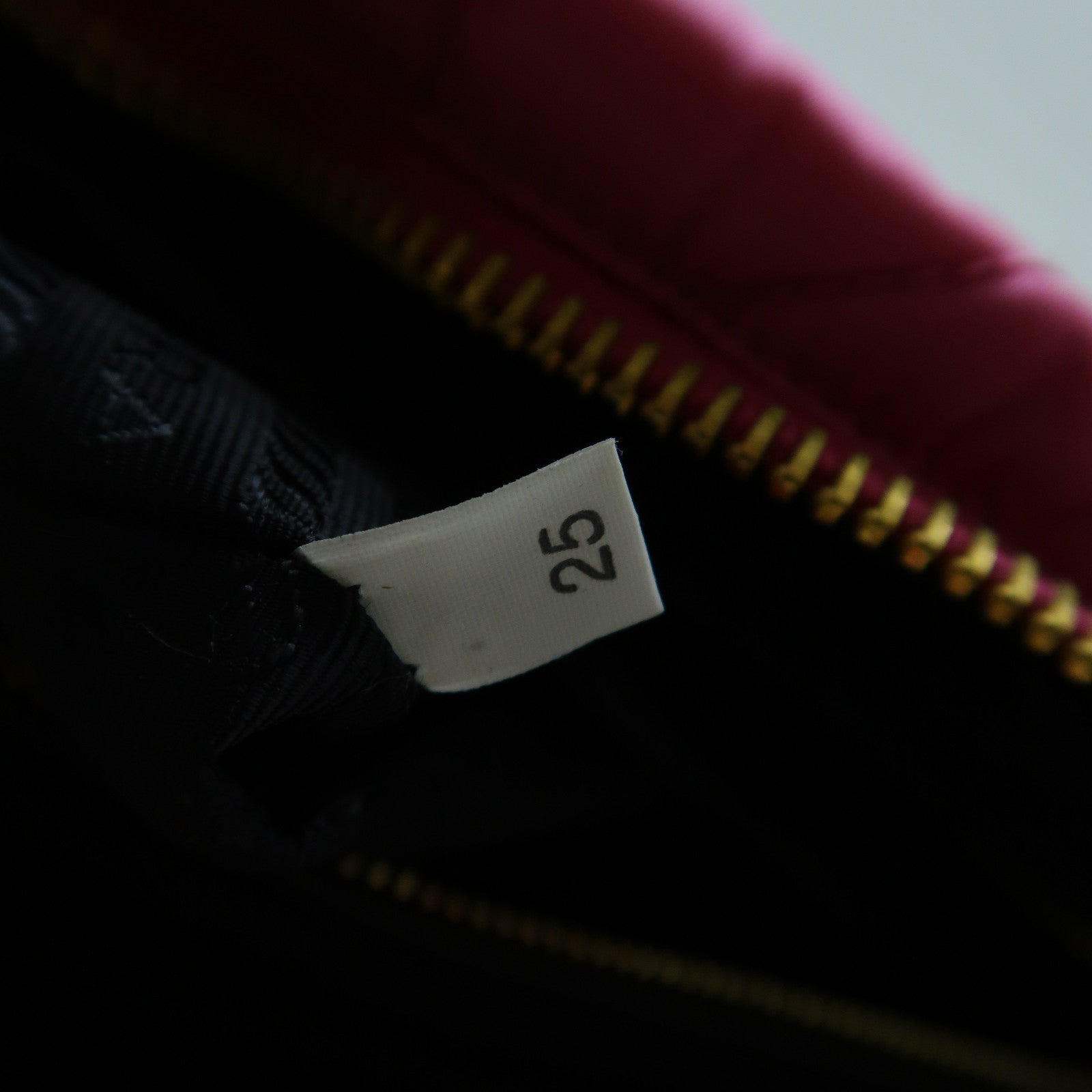 PRADA 菱格尼龍Chain Shoulder金扣鏈帶肩背袋粉紅色