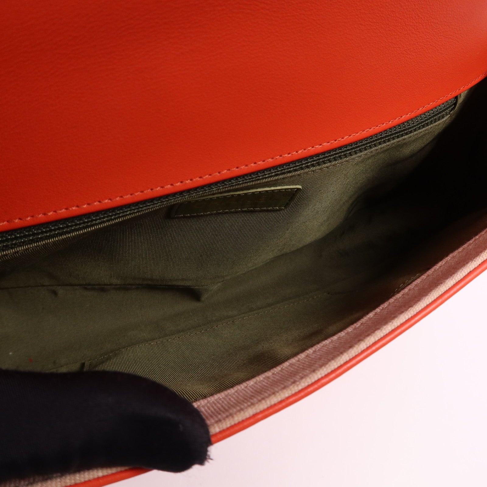 CHANEL 牛皮皮革Boy 28金扣鏈帶肩背袋