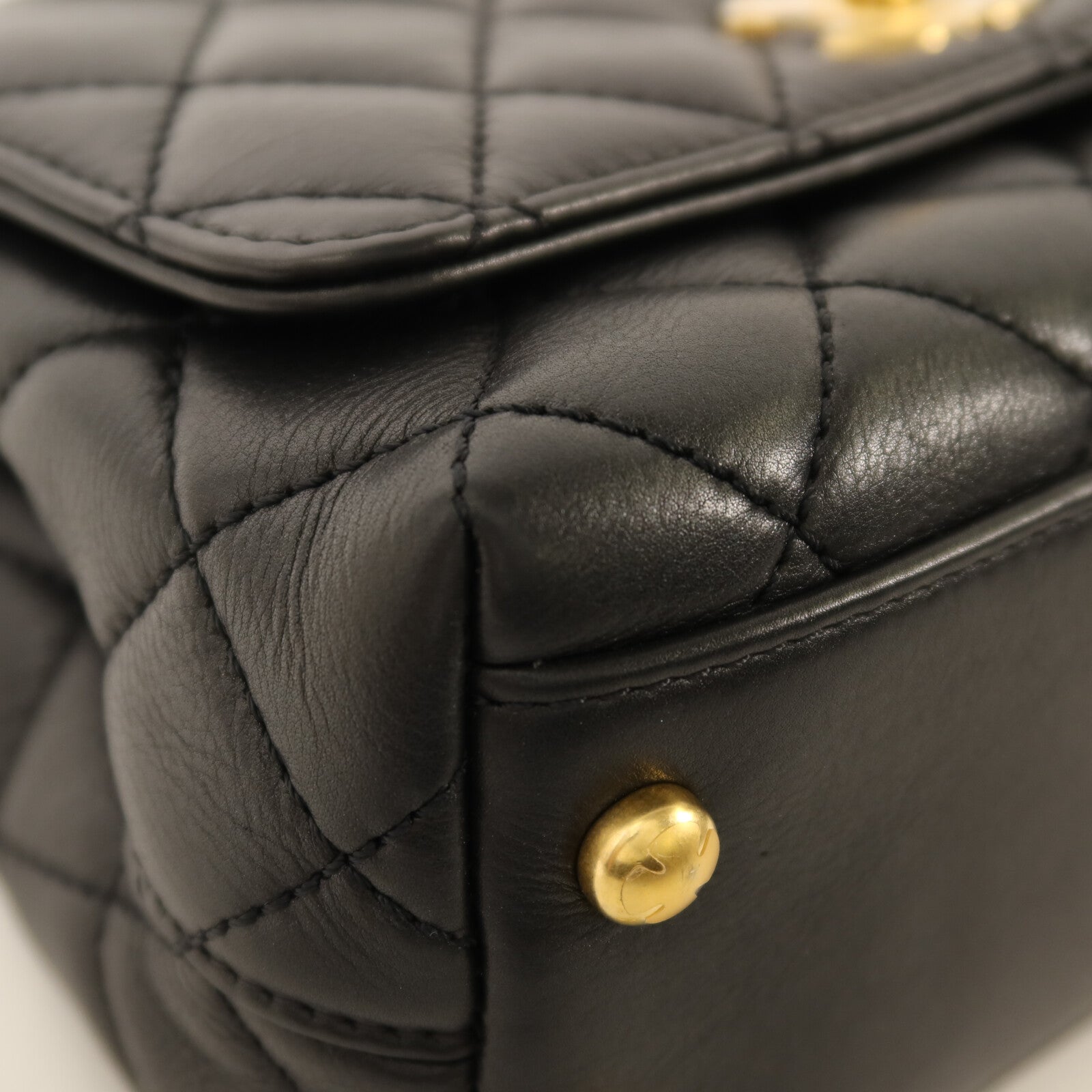 CHANEL 牛皮皮革Coco Handle Mini金扣鏈帶手挽肩背兩用袋
