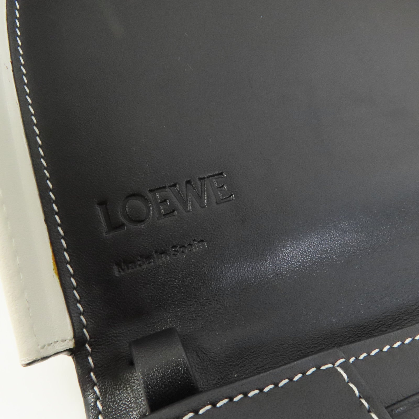LOEWE 【激減優惠】牛皮皮革Heel Pouch肩背袋