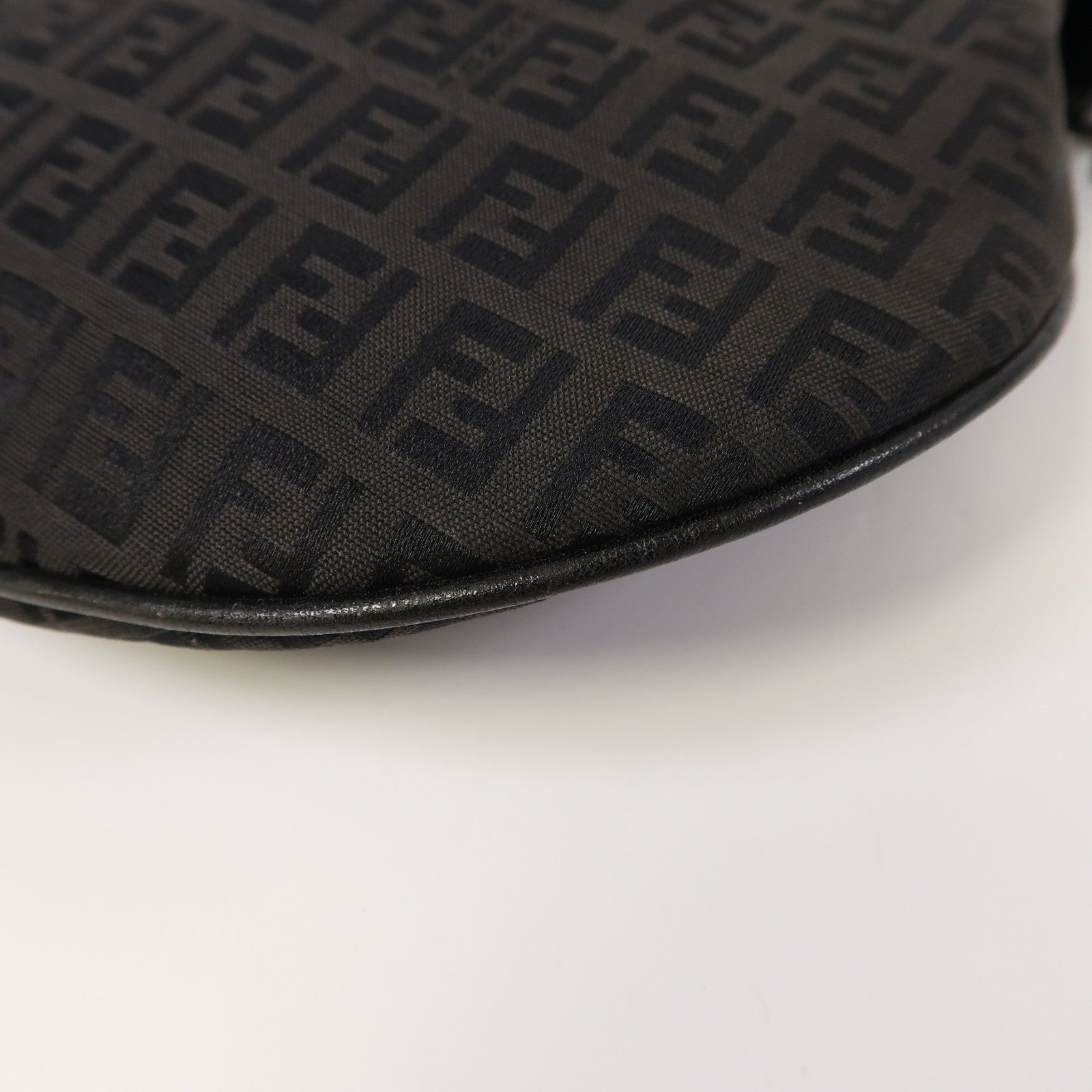 FENDI 帆布Shoulder Bag肩背袋黑色