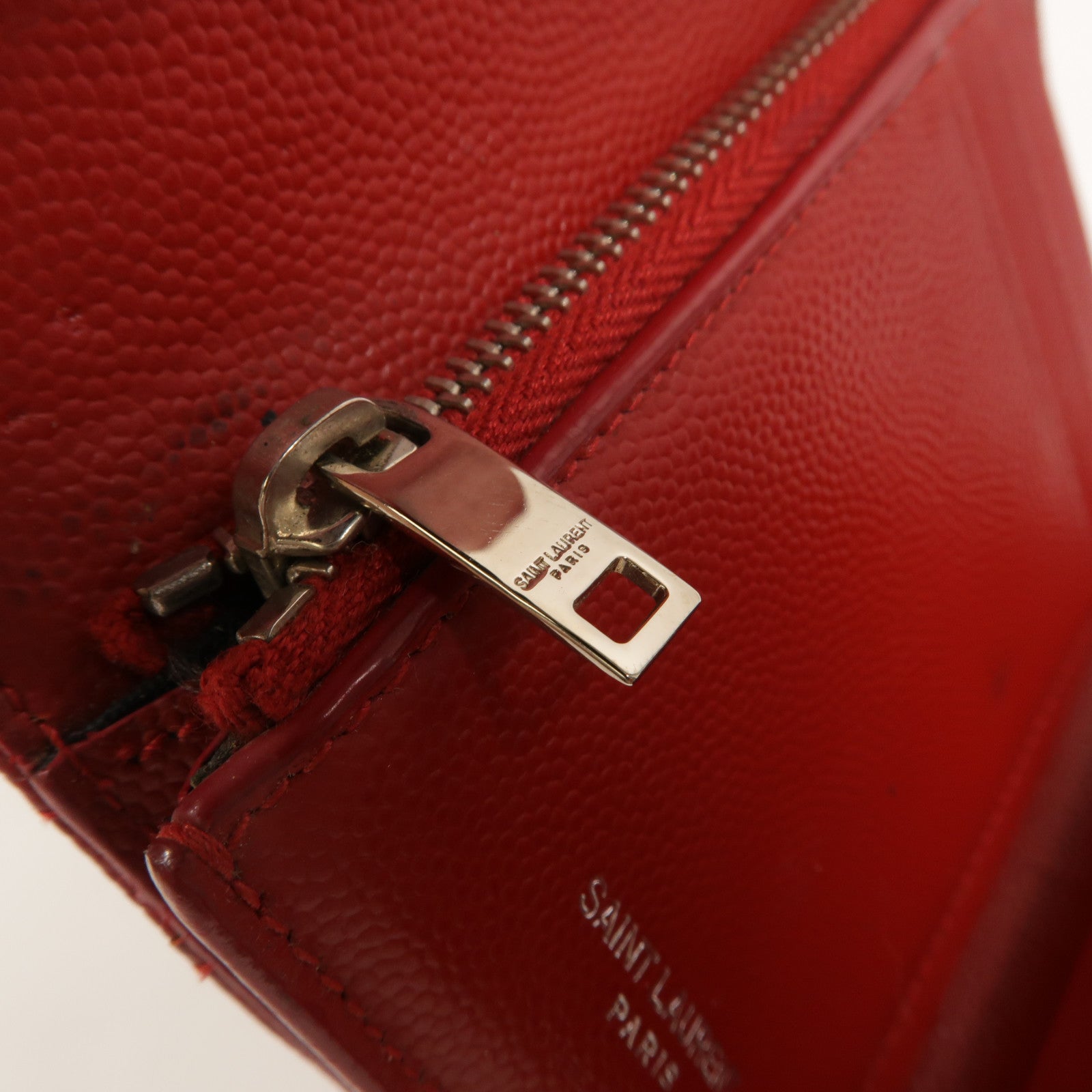 SAINT LAURENT 羊皮皮革Cassandre Compact Tri Fold錢包