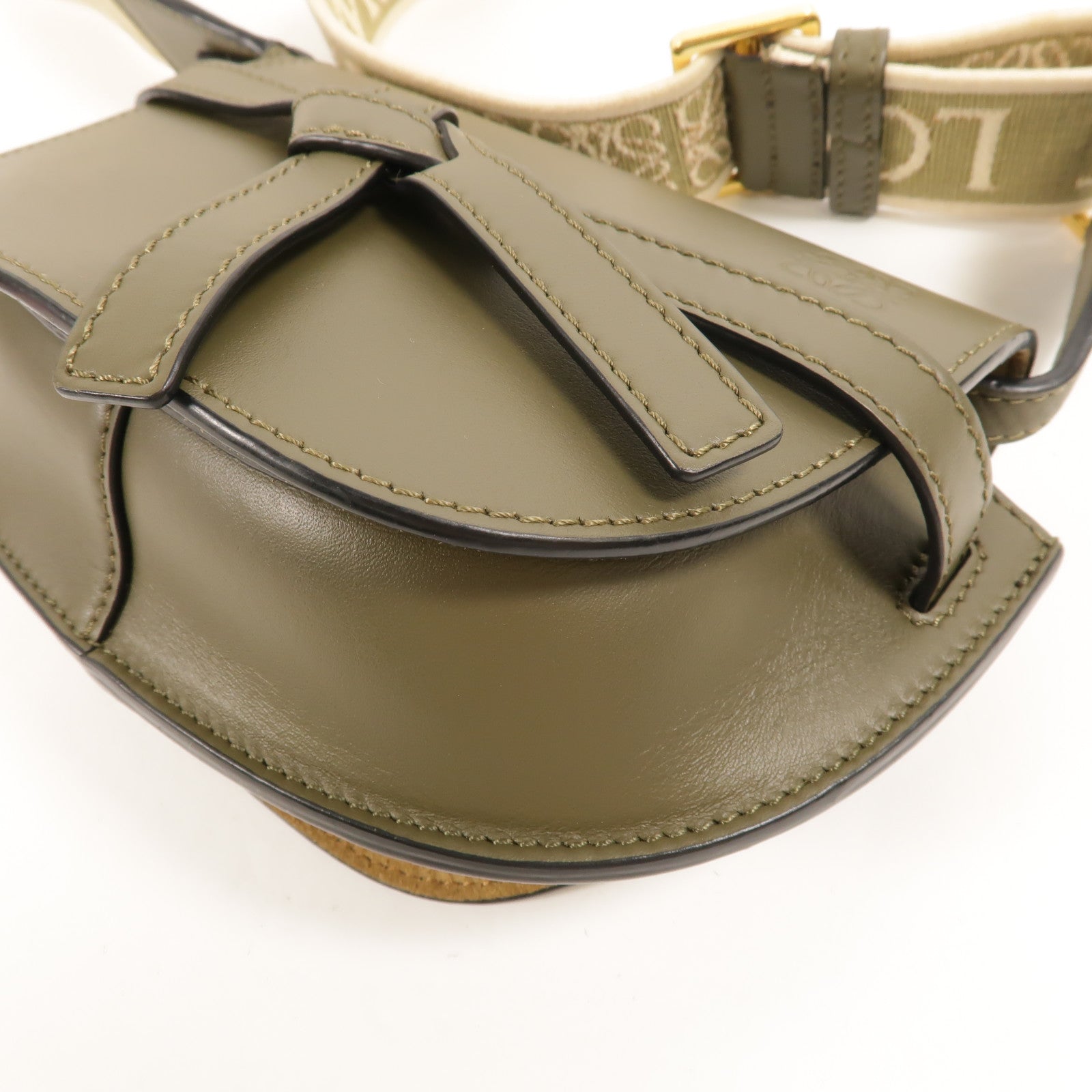 LOEWE 牛皮皮革Mini Gate肩背袋