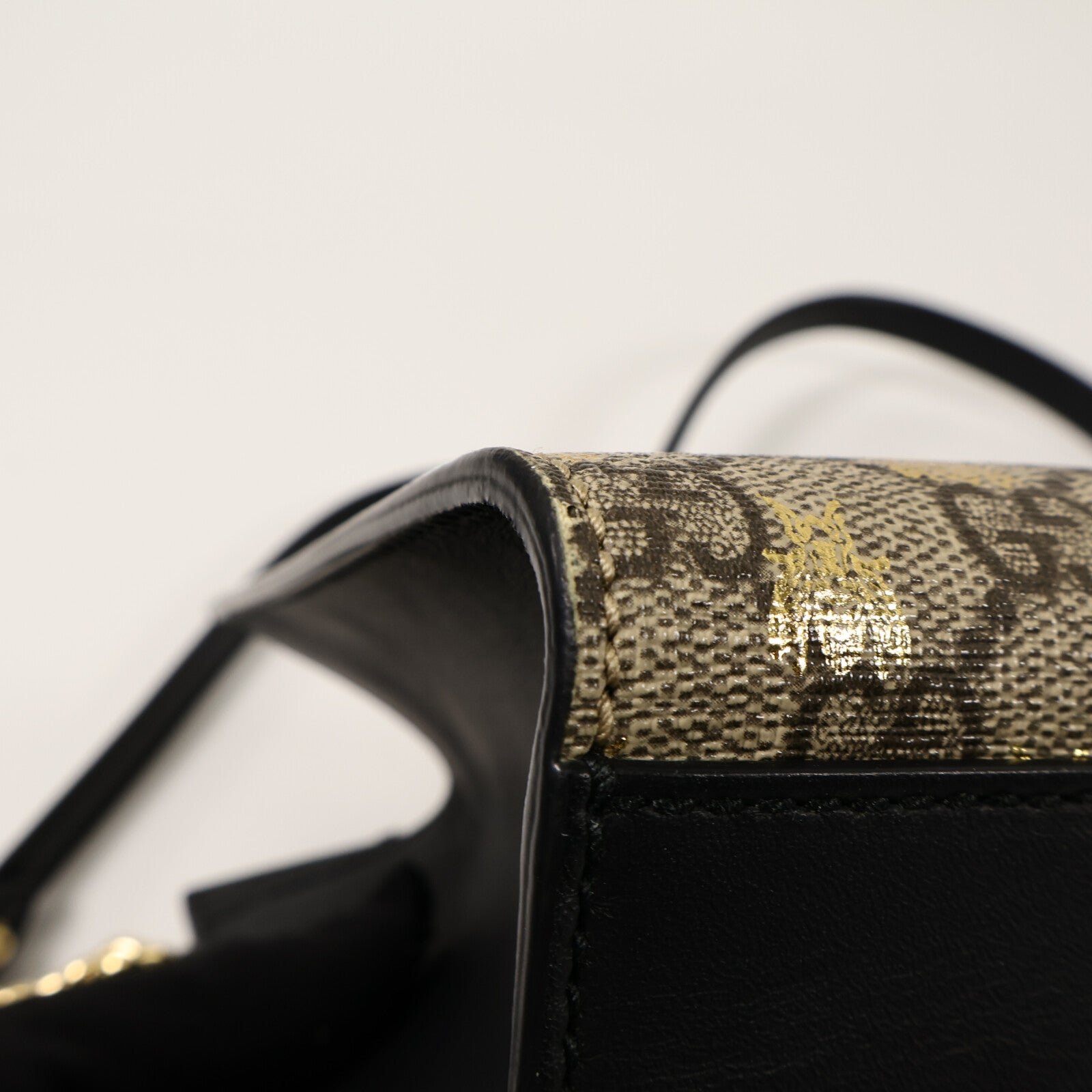 GUCCI 塗層帆布Padlock GG Small鏈帶肩背袋