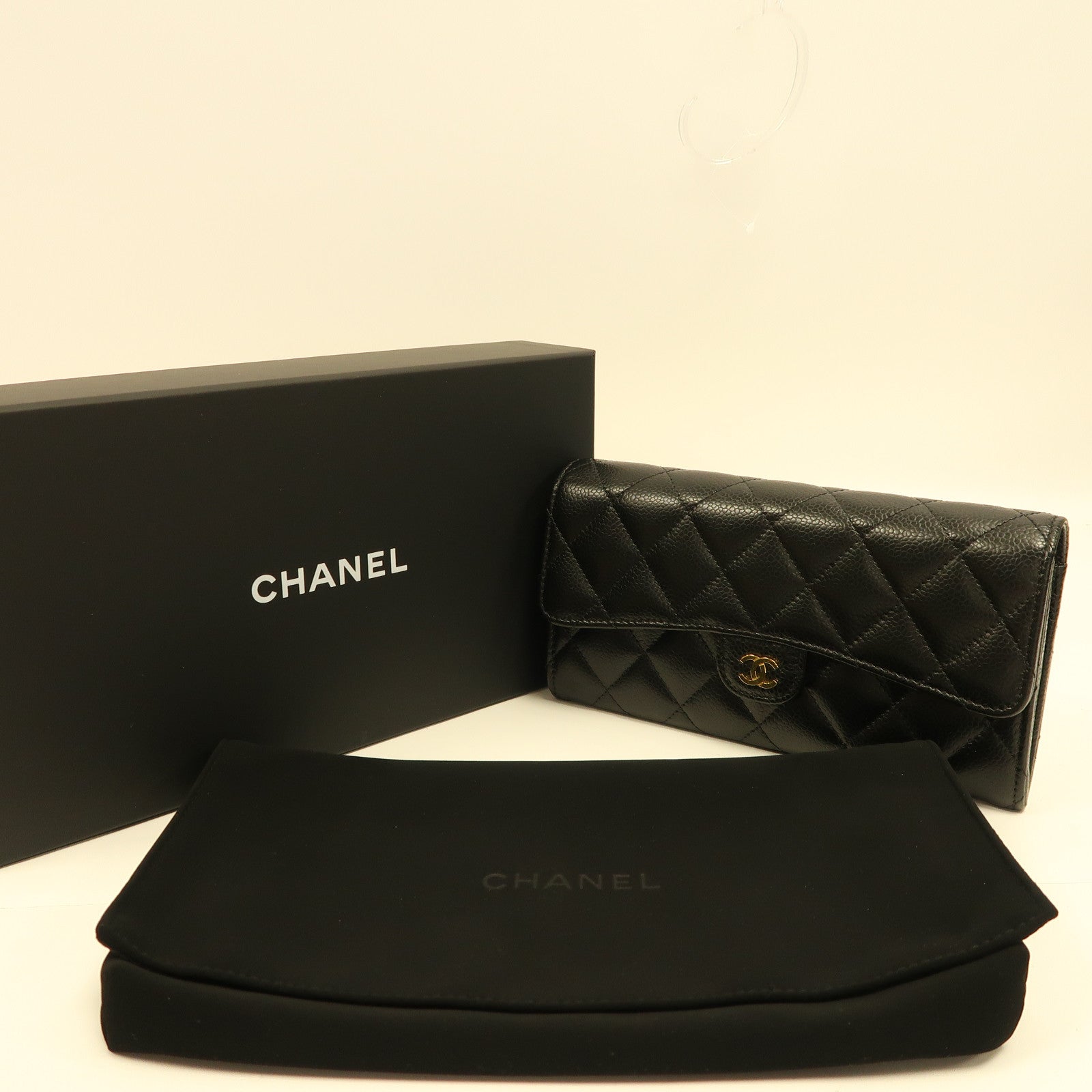 CHANEL 菱格Caviar皮革Classic Long Wallet金扣長錢包黑色
