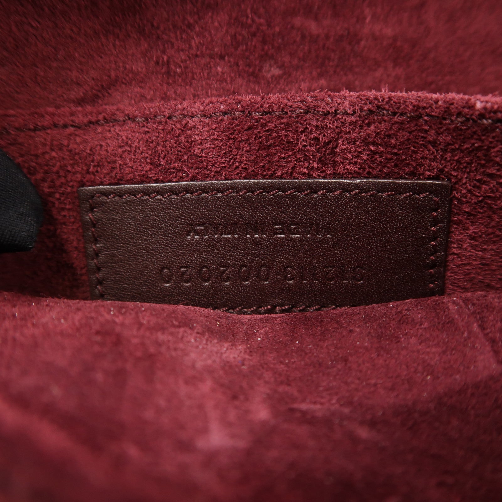 SAINT LAURENT 牛皮皮革Pouch金扣手拿包