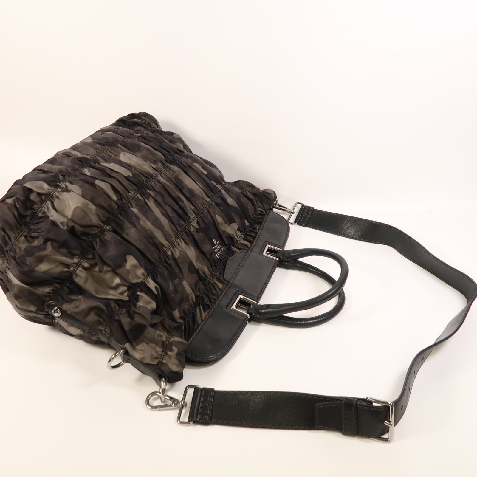 PRADA 尼龍2 Way Shoulder銀扣手挽肩背兩用袋