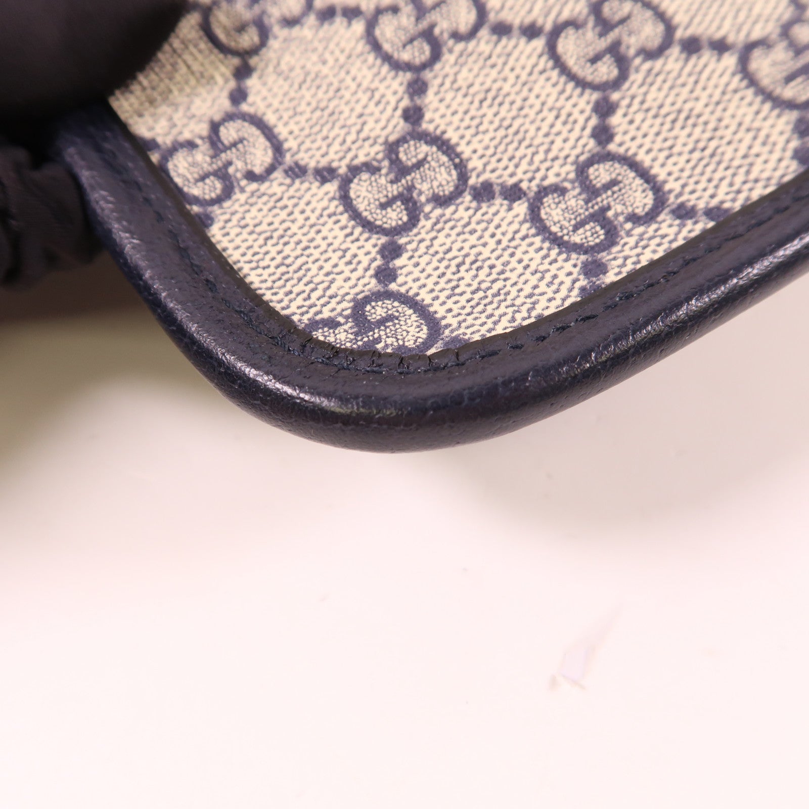 GUCCI 塗層帆布Ophidia GG Supreme銀扣腰包