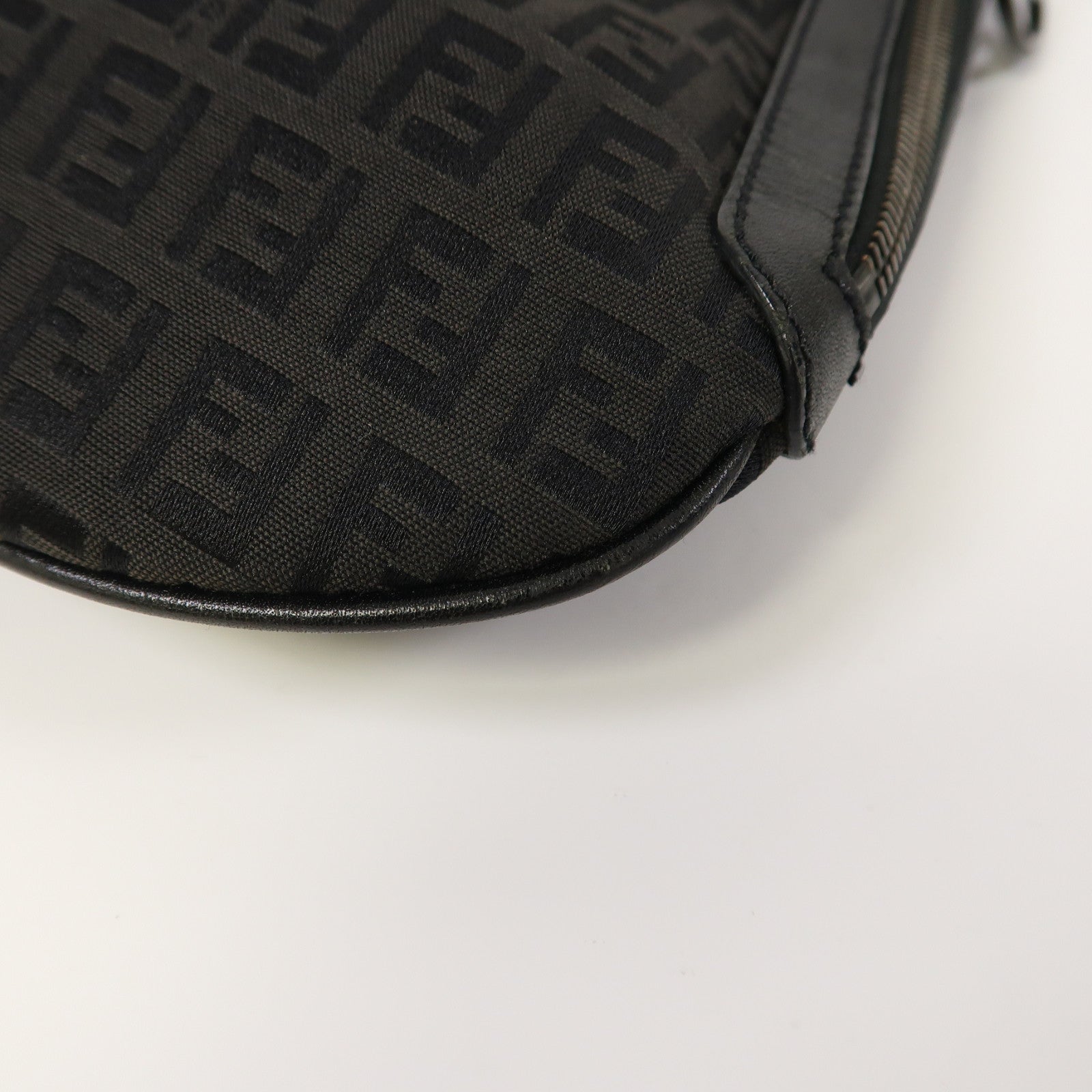 FENDI 帆布Shoulder Bag肩背袋黑色