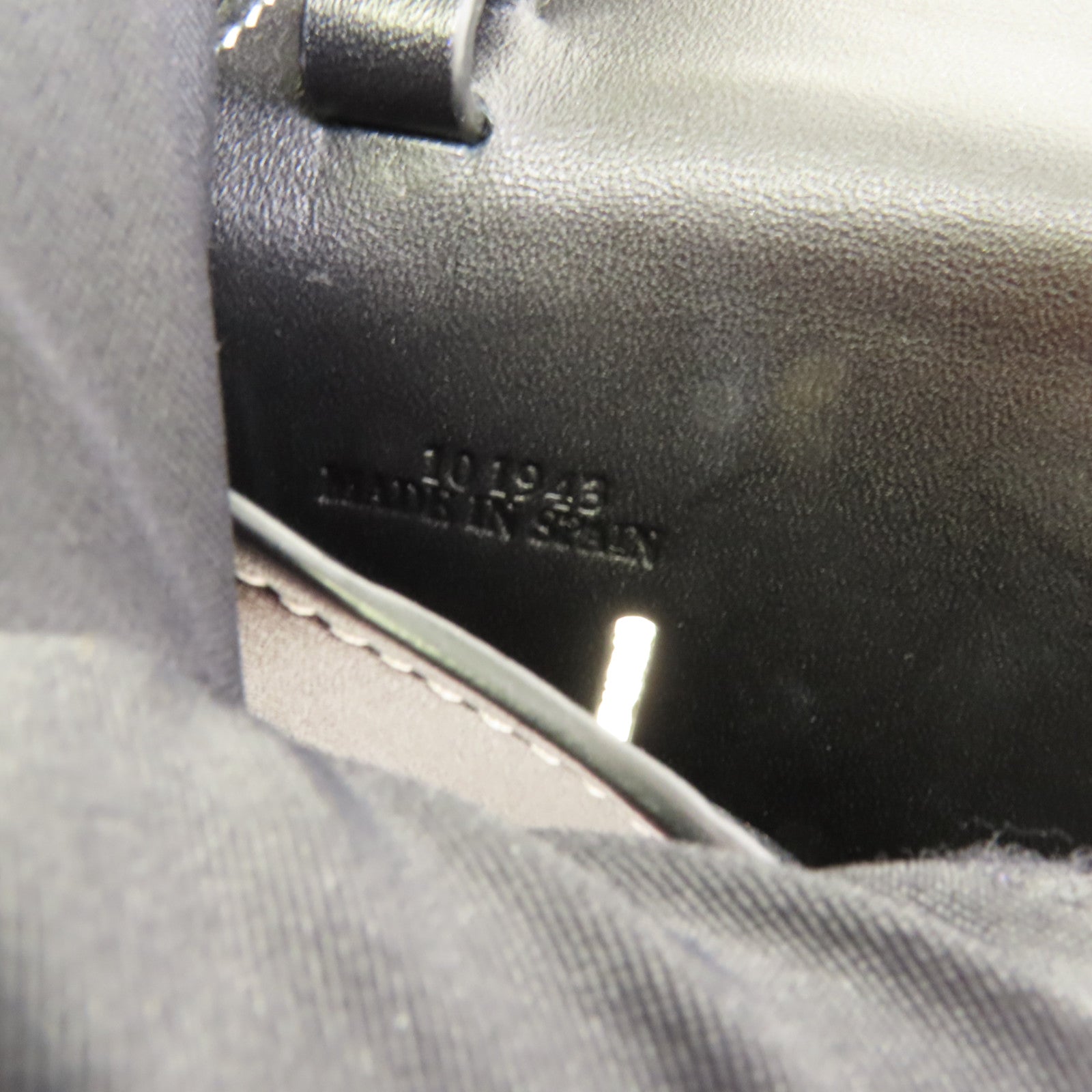 LOEWE 【激減優惠】牛皮皮革Heel Pouch肩背袋