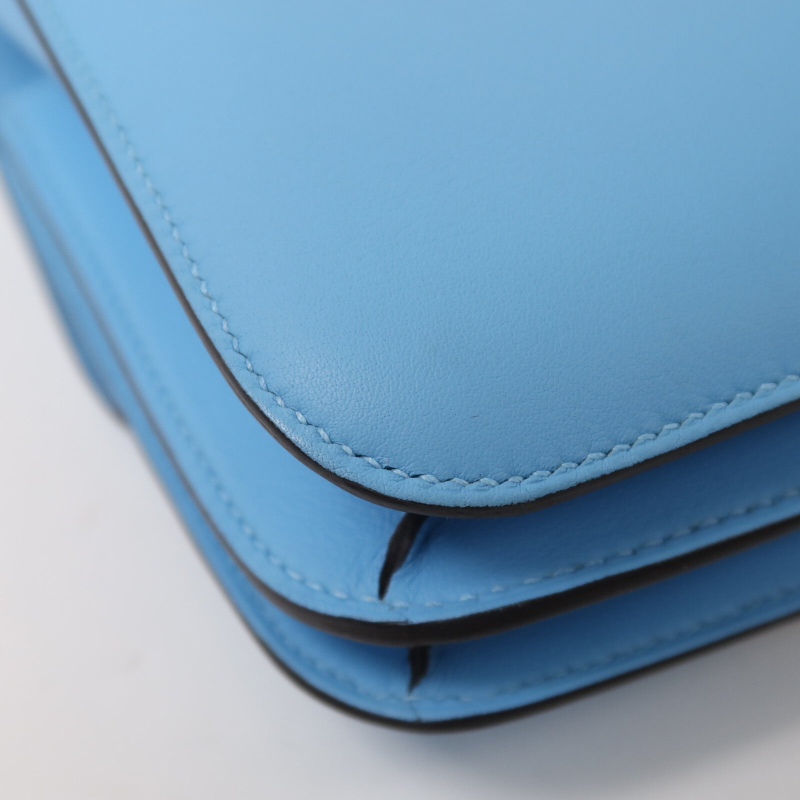 HERMES Swift皮革Constance Mini肩背袋Celeste
