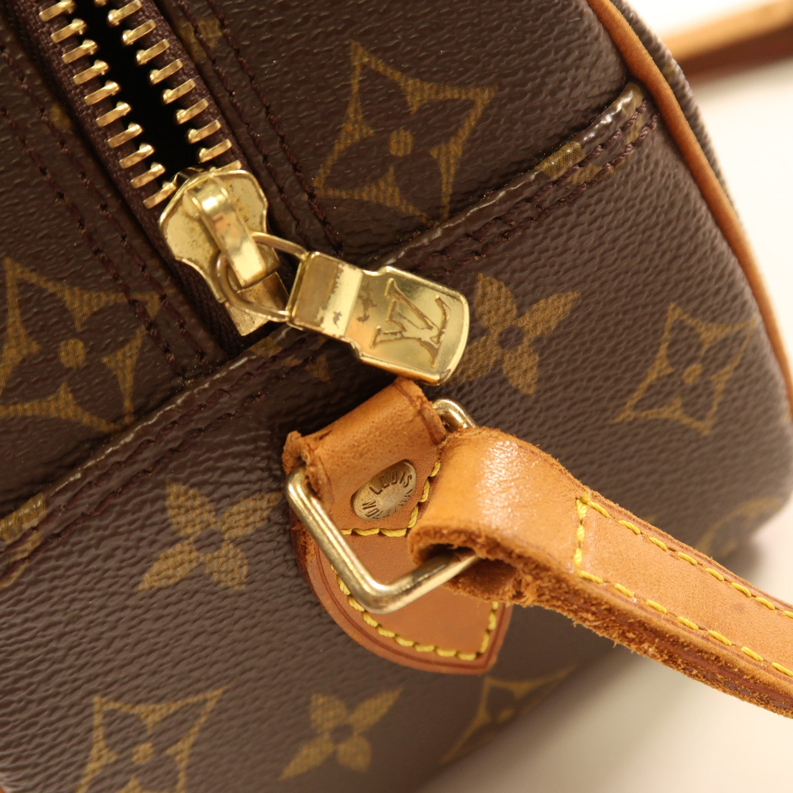 LOUIS VUITTON 【激減優惠】Monogram Blois金扣肩背袋啡色