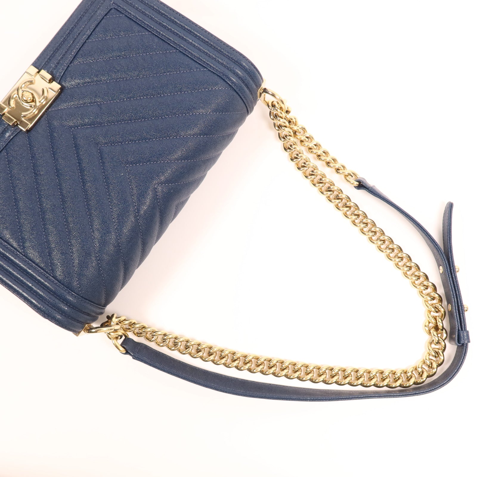 CHANEL Caviar皮革Boy 28金扣鏈帶肩背袋