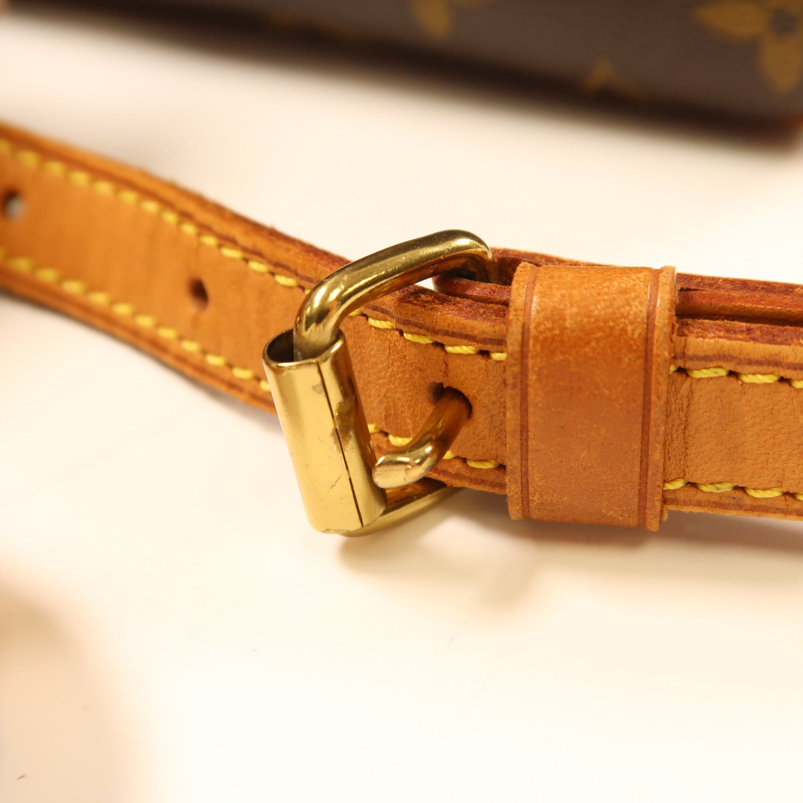 LOUIS VUITTON 【激減優惠】Monogram Blois金扣肩背袋啡色