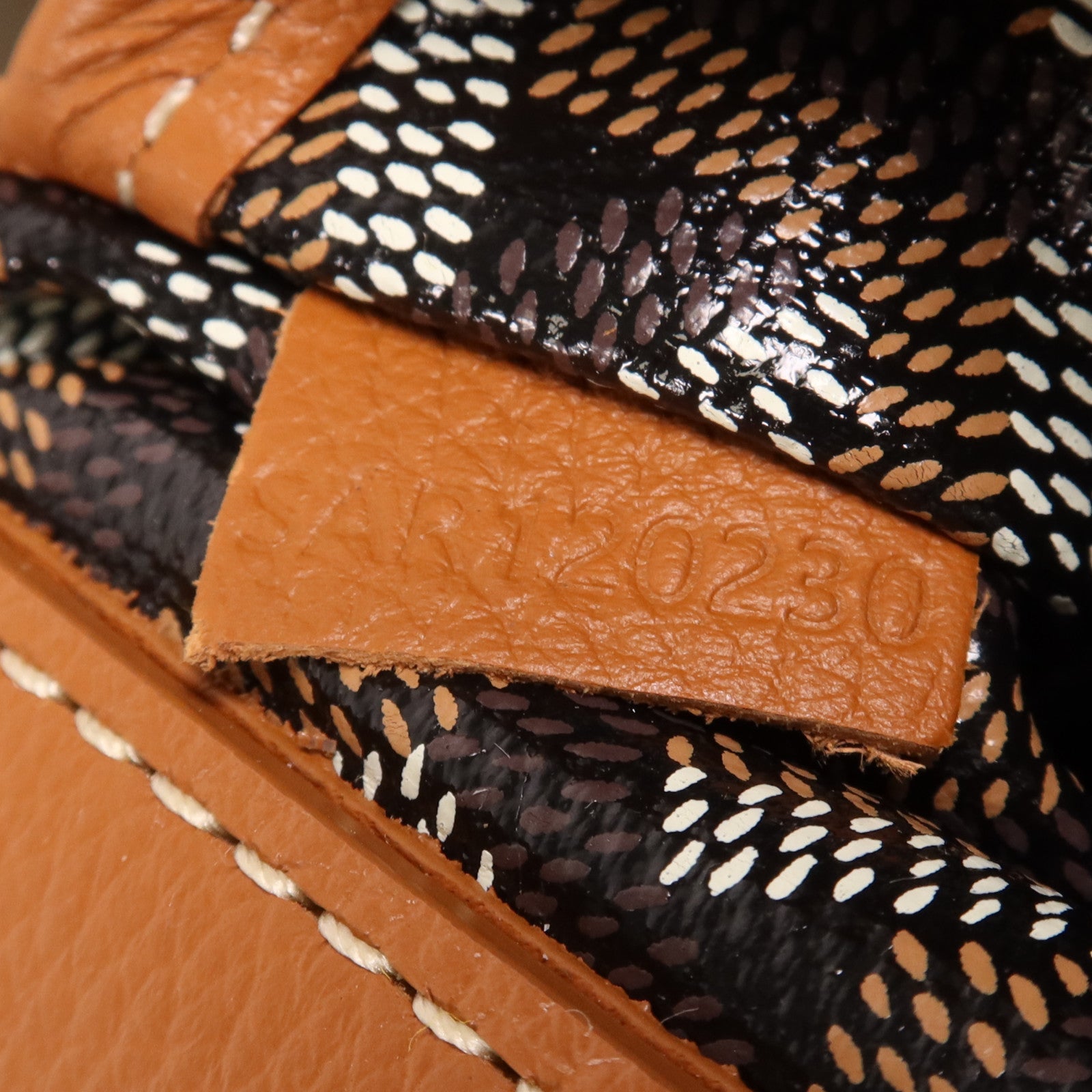GOYARD 【激減優惠】塗層帆布Rouette PM銀扣肩背袋