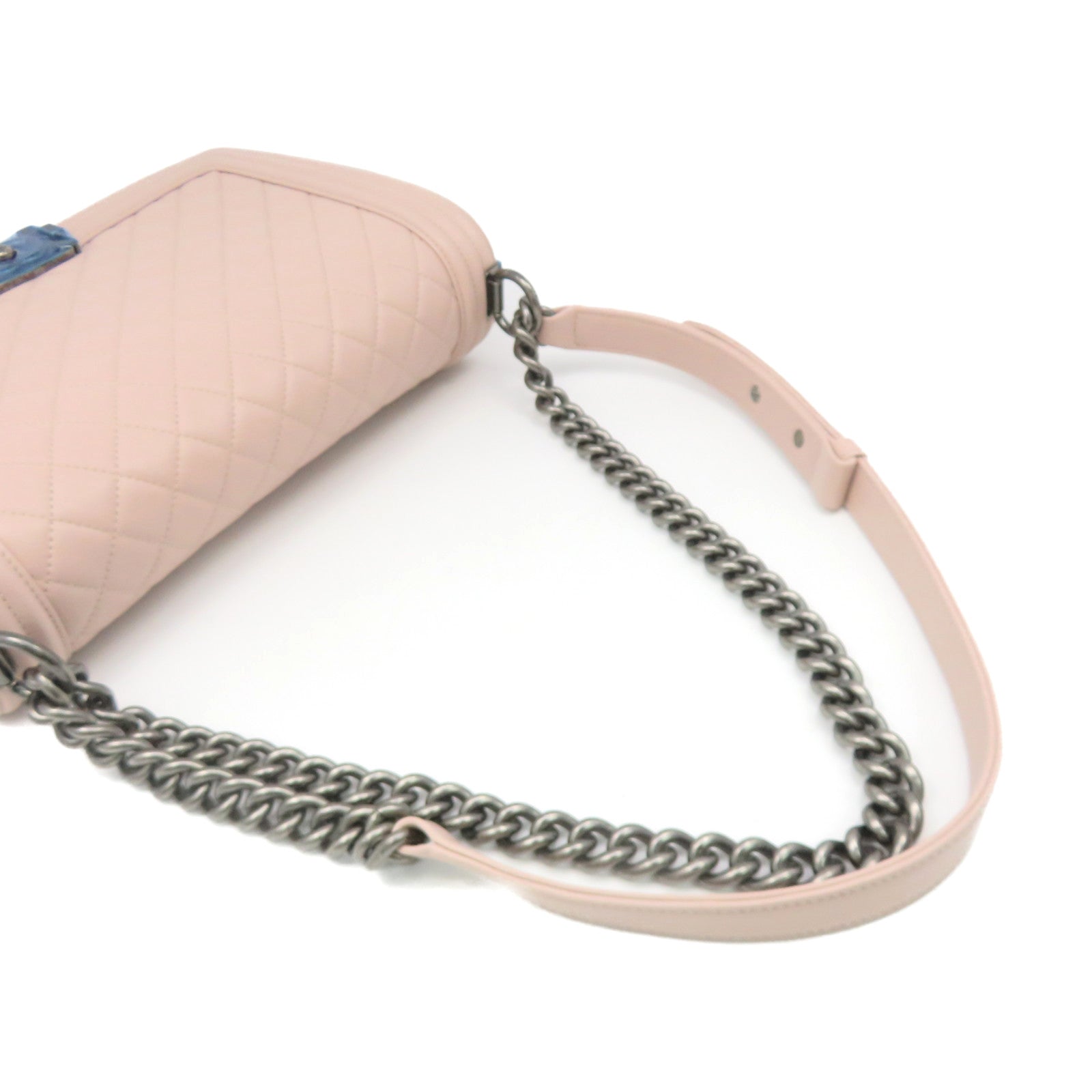 CHANEL rhombic cowhide leather Boy Chanel Shoulder Bag silver buckle chain shoulder bag nude