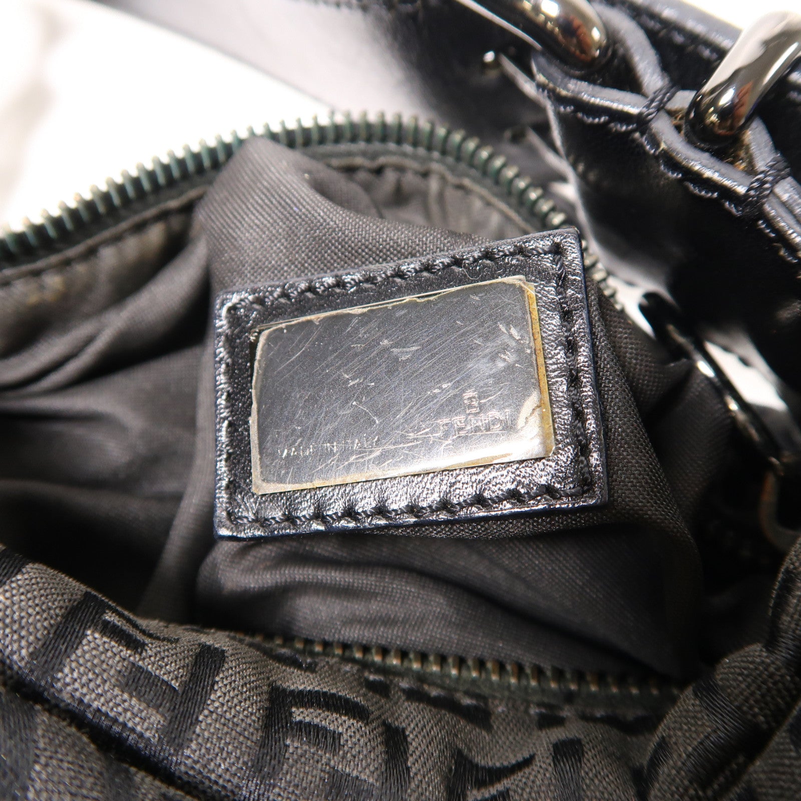 FENDI 帆布Shoulder Bag肩背袋黑色