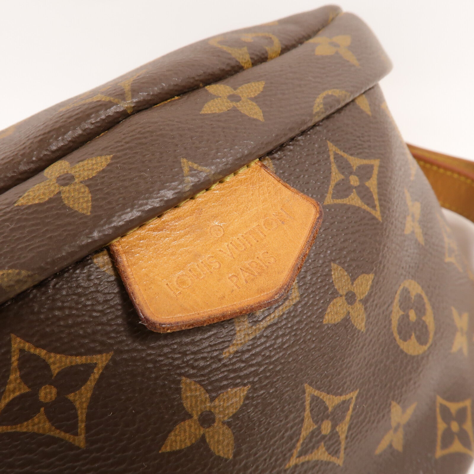 LOUIS VUITTON Monogram Bum Bag腰包